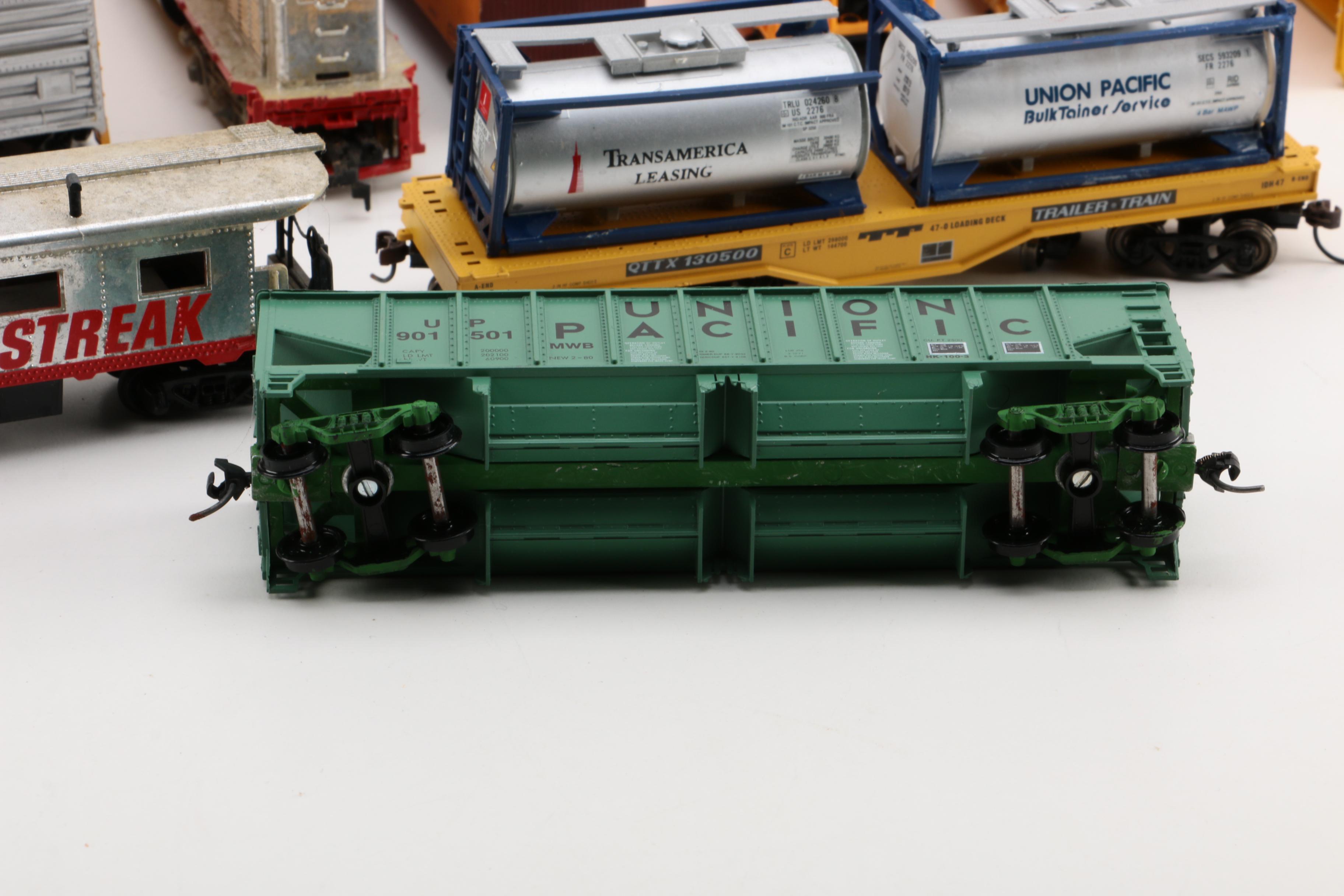 Assorted HO Scale Train Cars Including Tyco EBTH