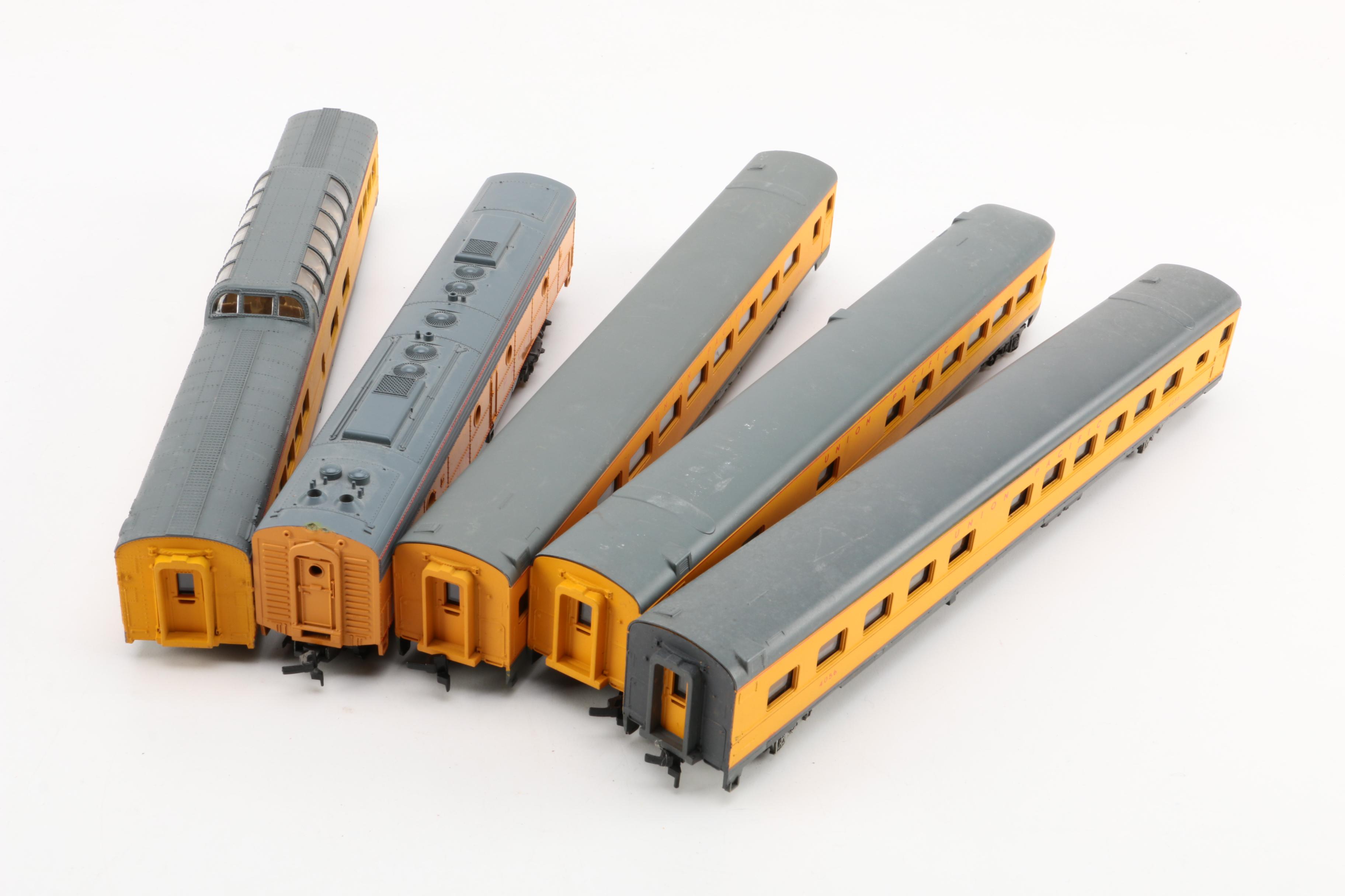 Rivarossi HO Scale Union Pacific Passenger Cars EBTH
