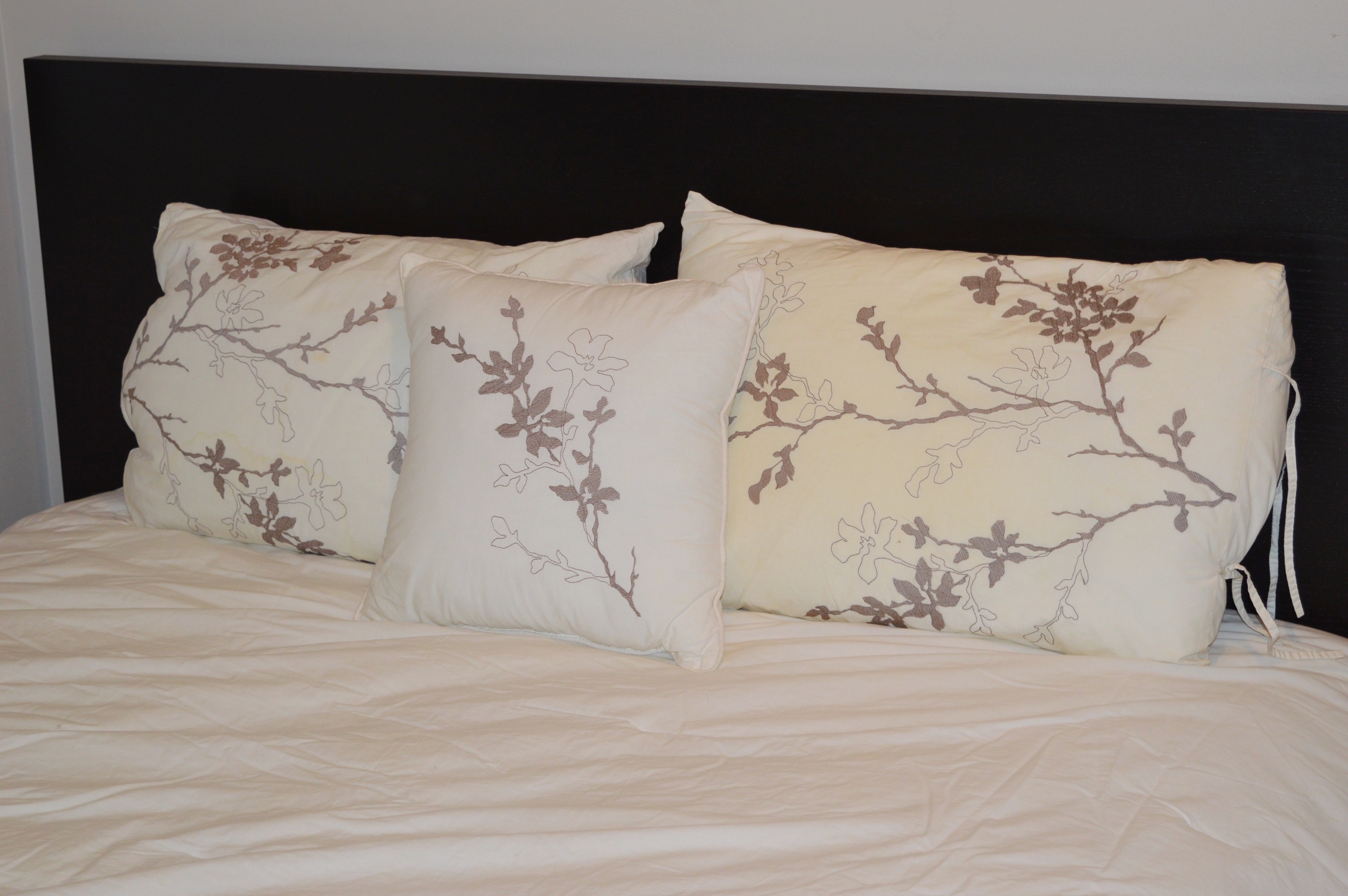 Ikea "Luroy" Queen Bed Frame with Storage and Bedding Ensemble EBTH