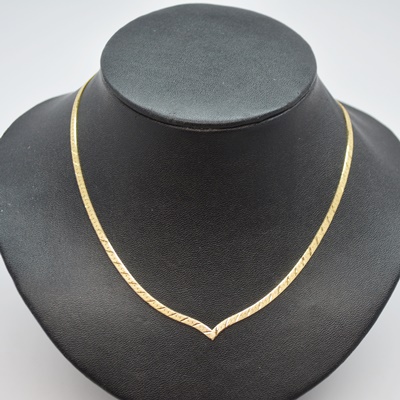 14K Yellow Gold "V" Shape Herringbone Necklace EBTH