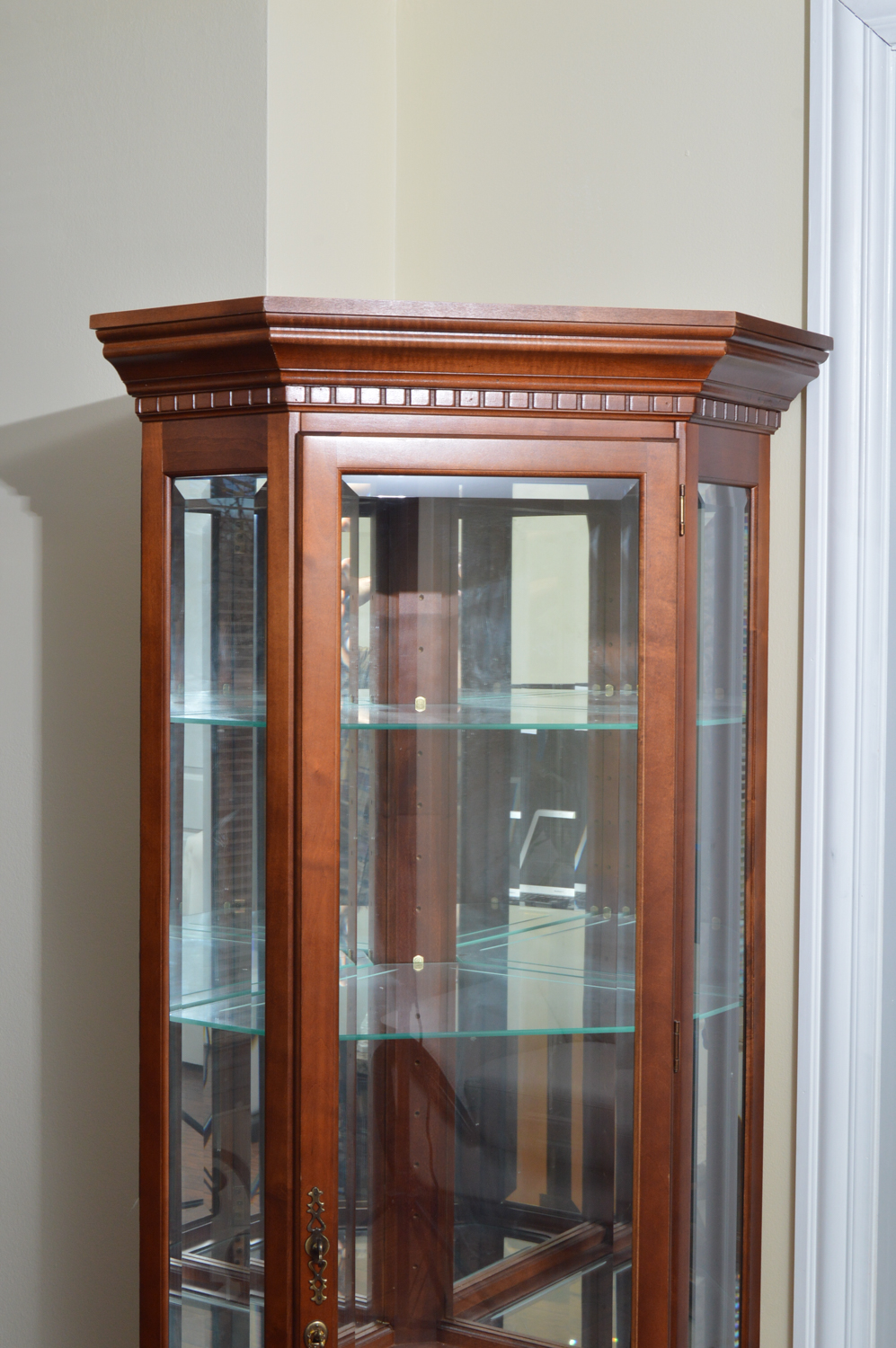 Traditional Cherry Corner Curio EBTH