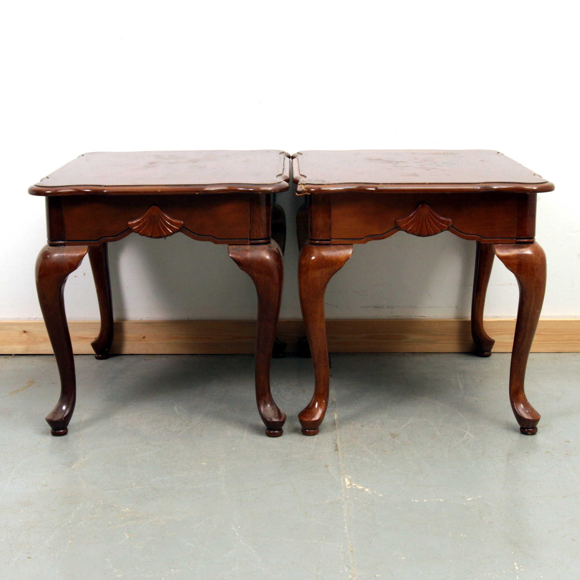Pair of Queen Anne Style End Tables EBTH