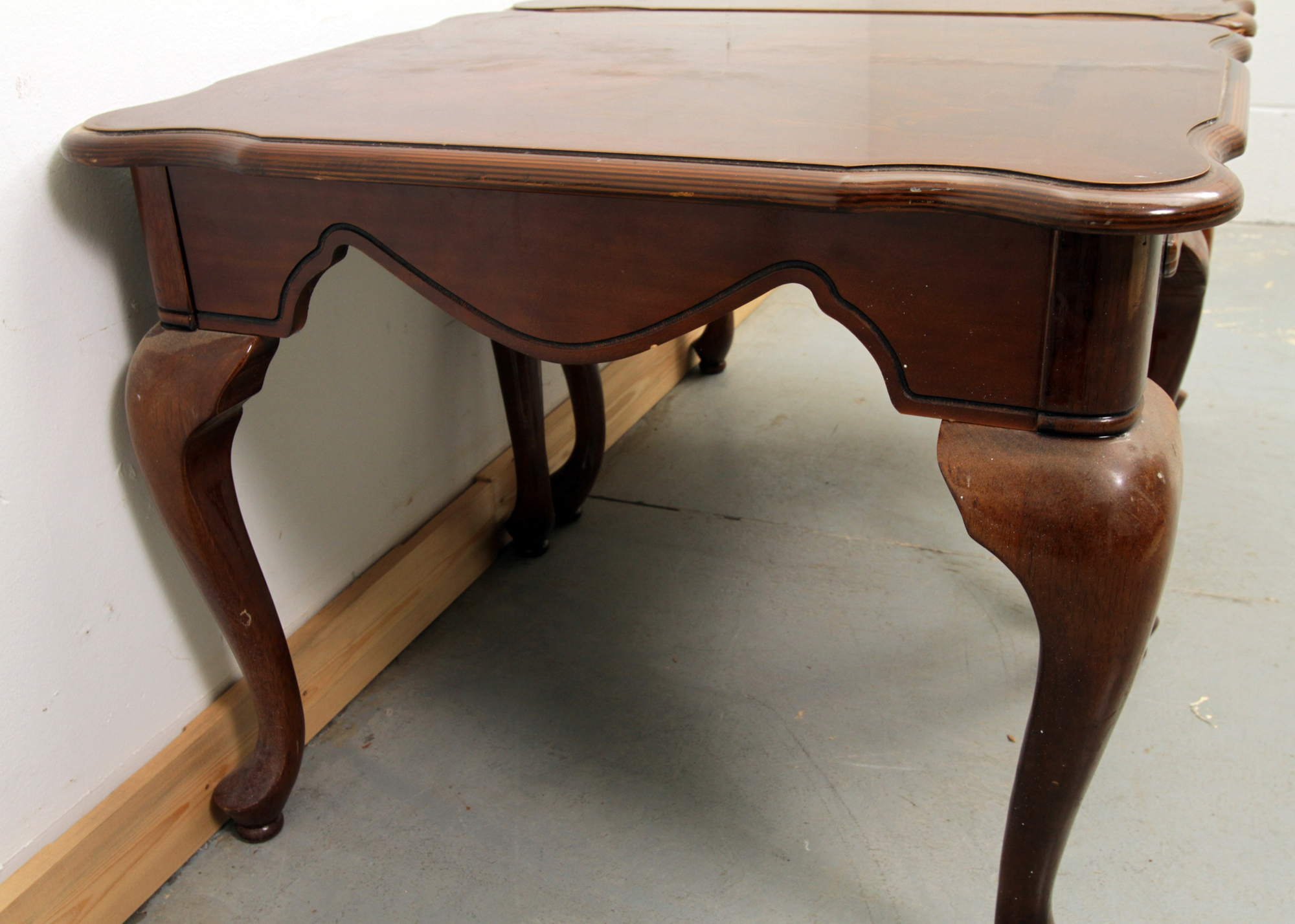 Pair of Queen Anne Style End Tables EBTH