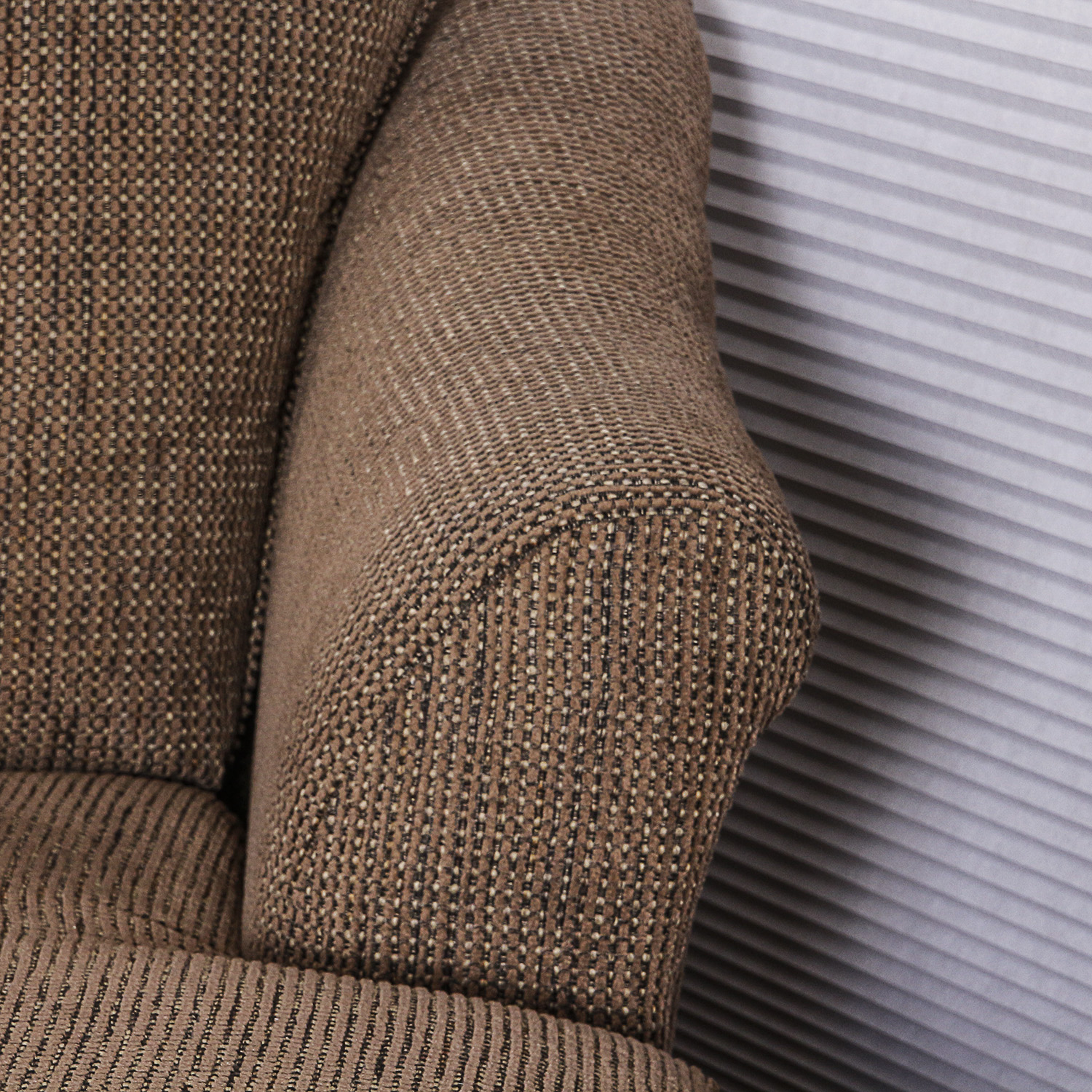 Havertys BrownUpholstered Chaise Lounge EBTH