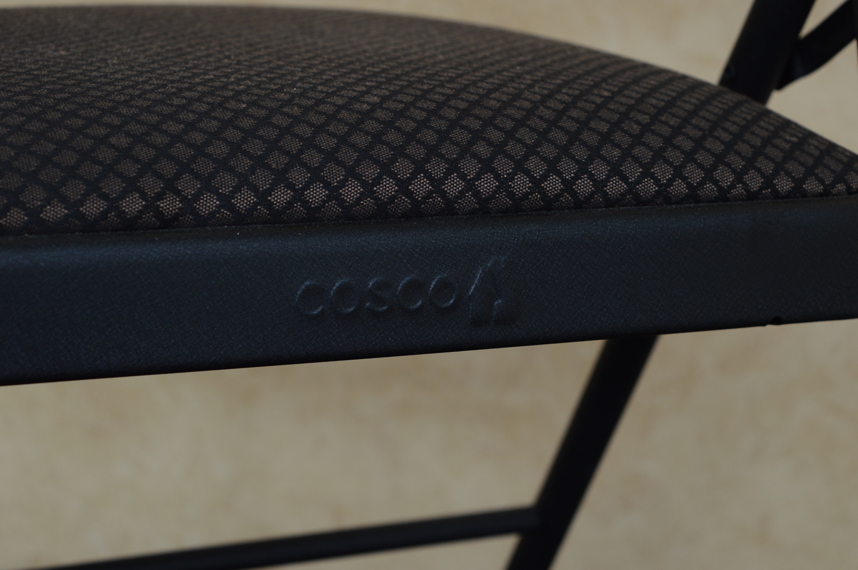 Cosco Folding Card Table and Two Folding Chairs EBTH