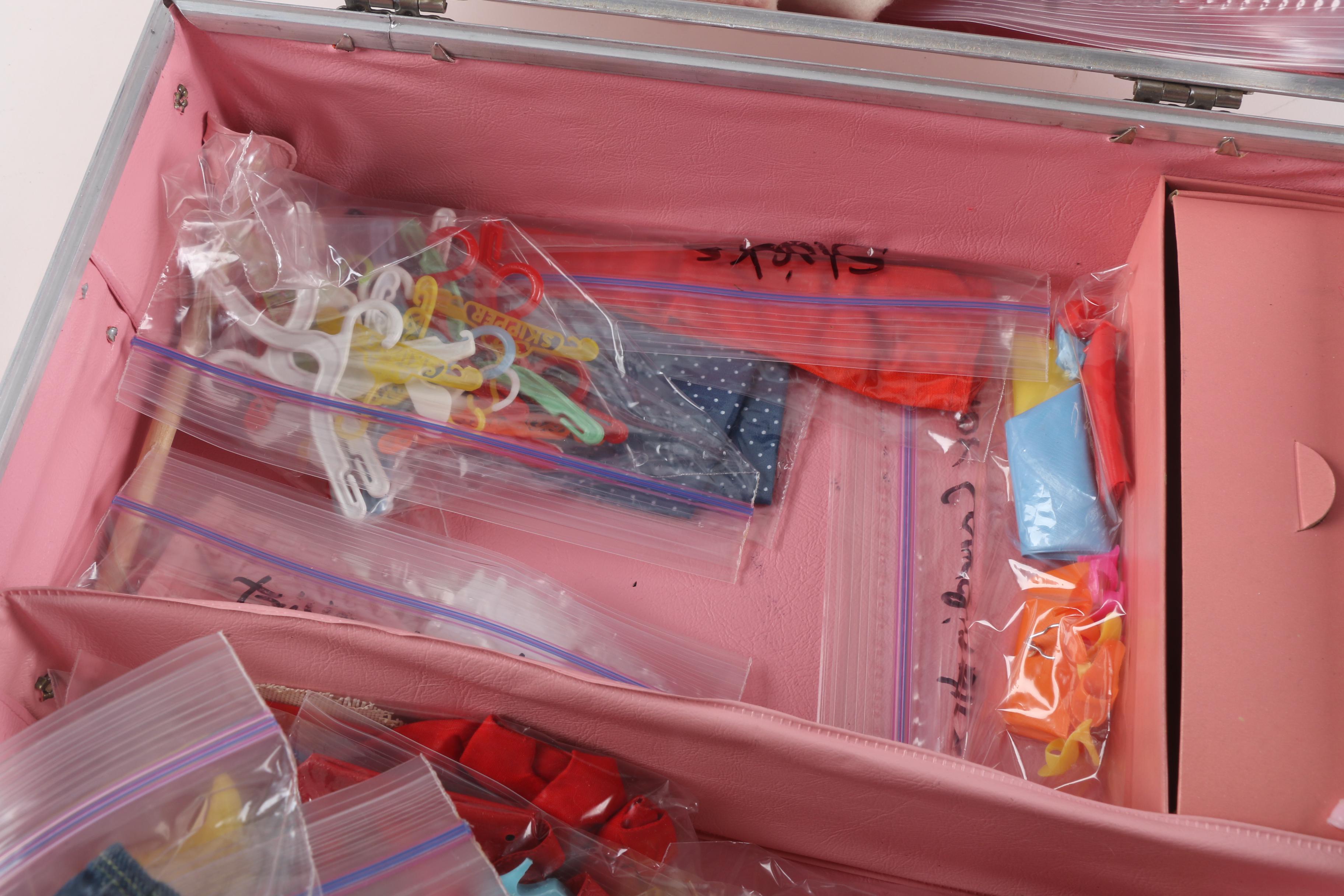 Vintage Fashion Doll Carrying Case with Accessories EBTH