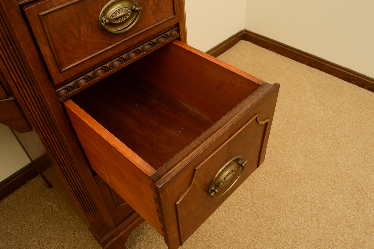 Antique Huntley Furniture Mirrored Vanity and Vintage Wire Stool EBTH