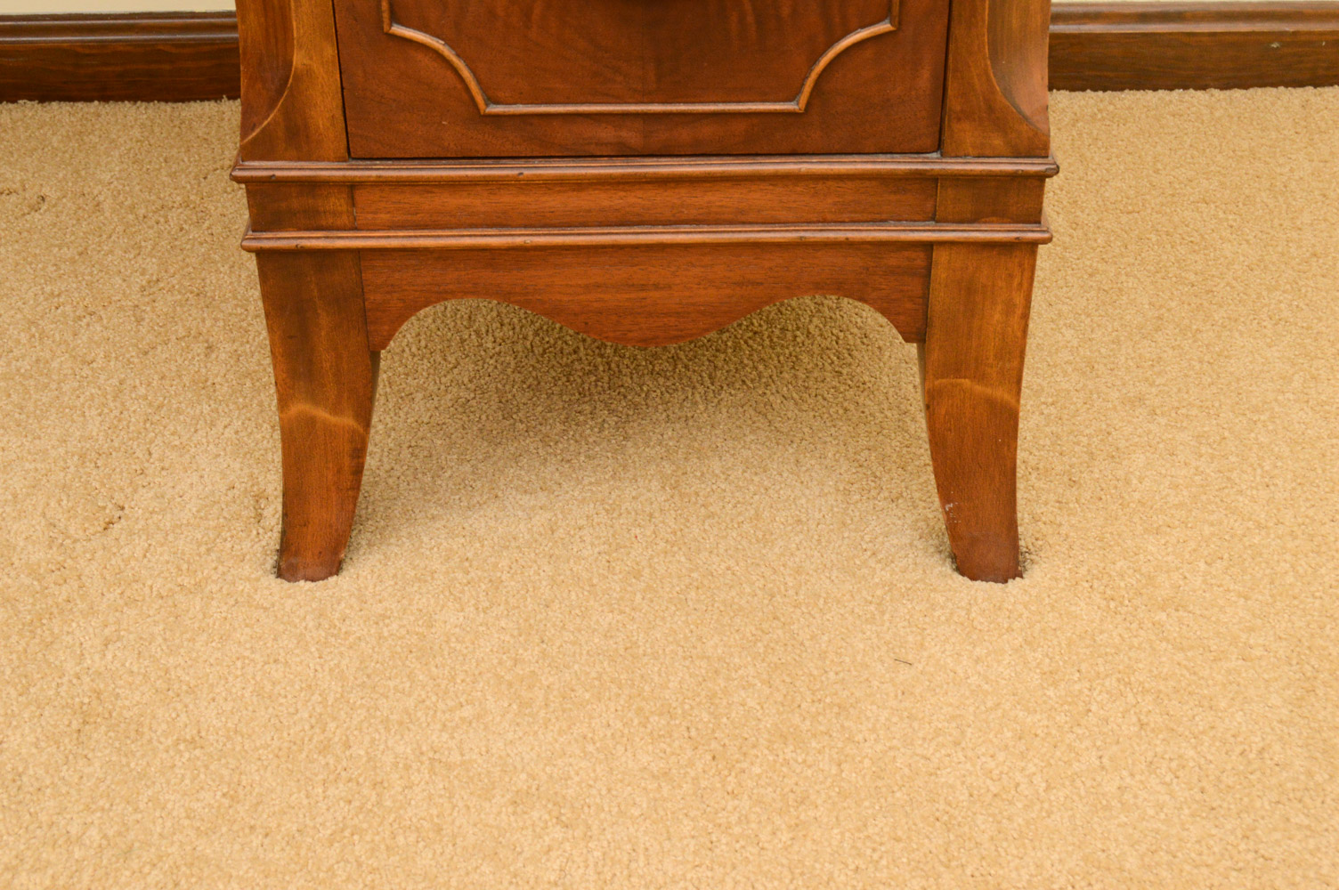 Antique Huntley Furniture Mirrored Vanity and Vintage Wire Stool EBTH