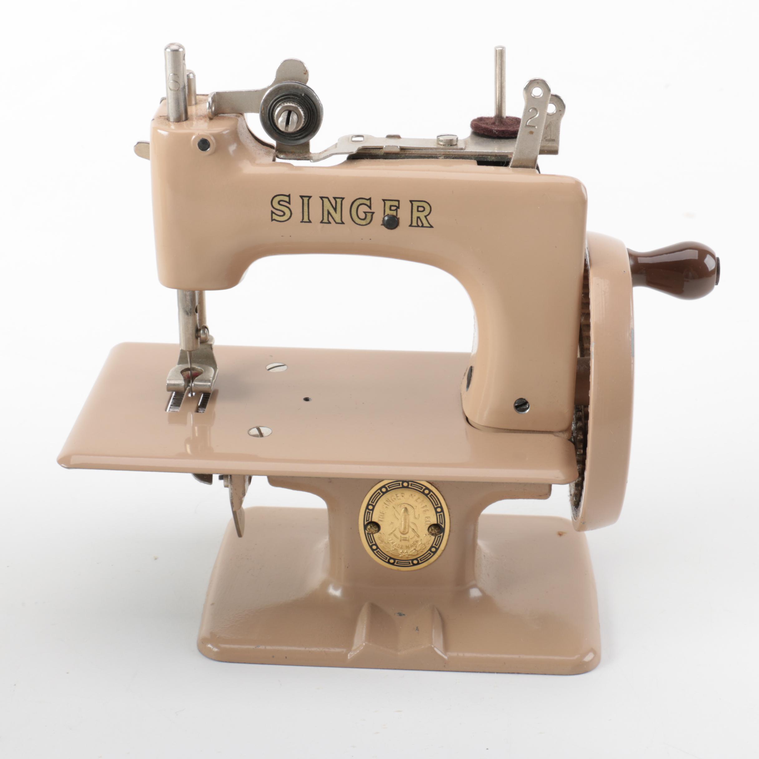 Vintage Singer "Sewhandy" Sewing Machine : EBTH