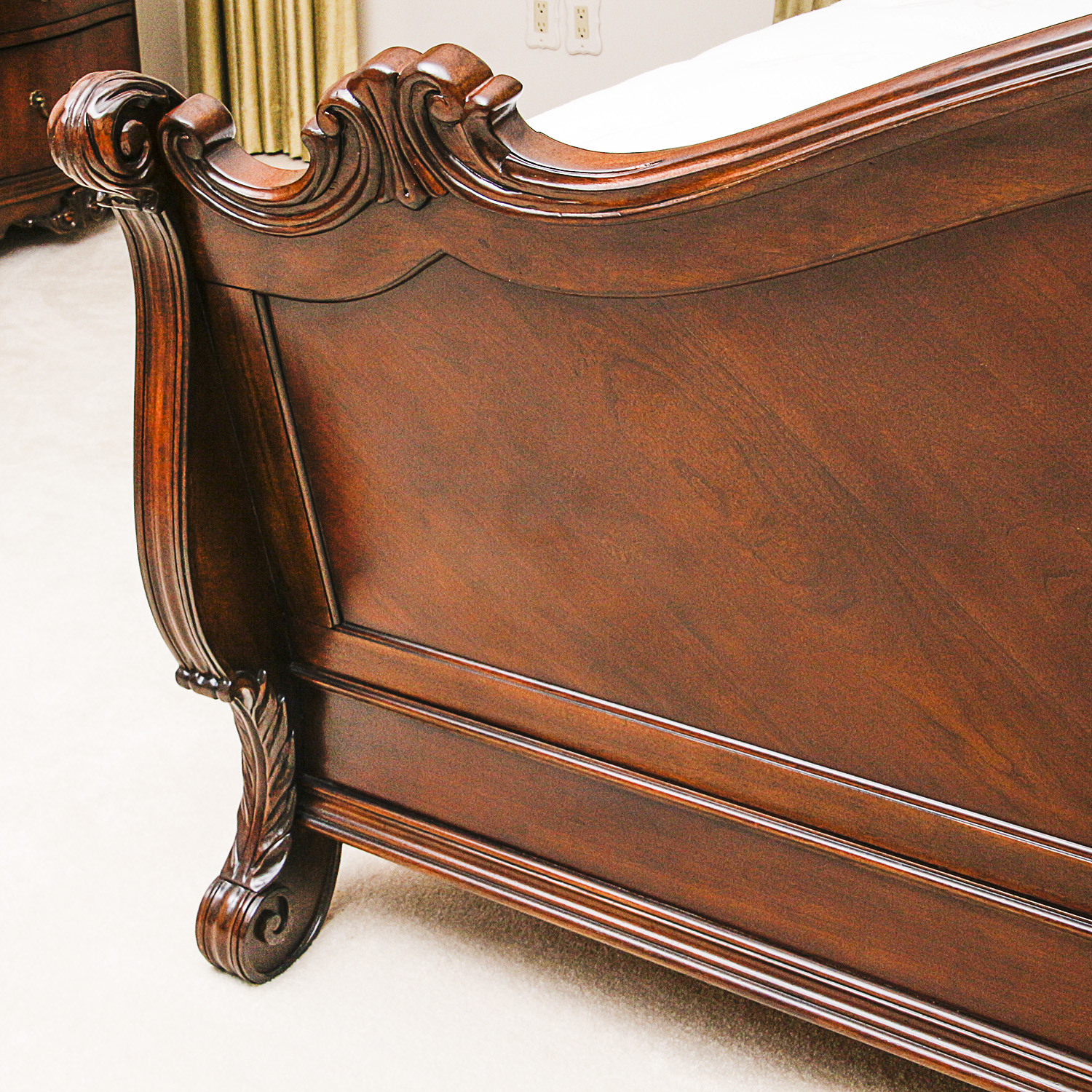 King Size Sleigh Bed by Pulaski Furniture EBTH