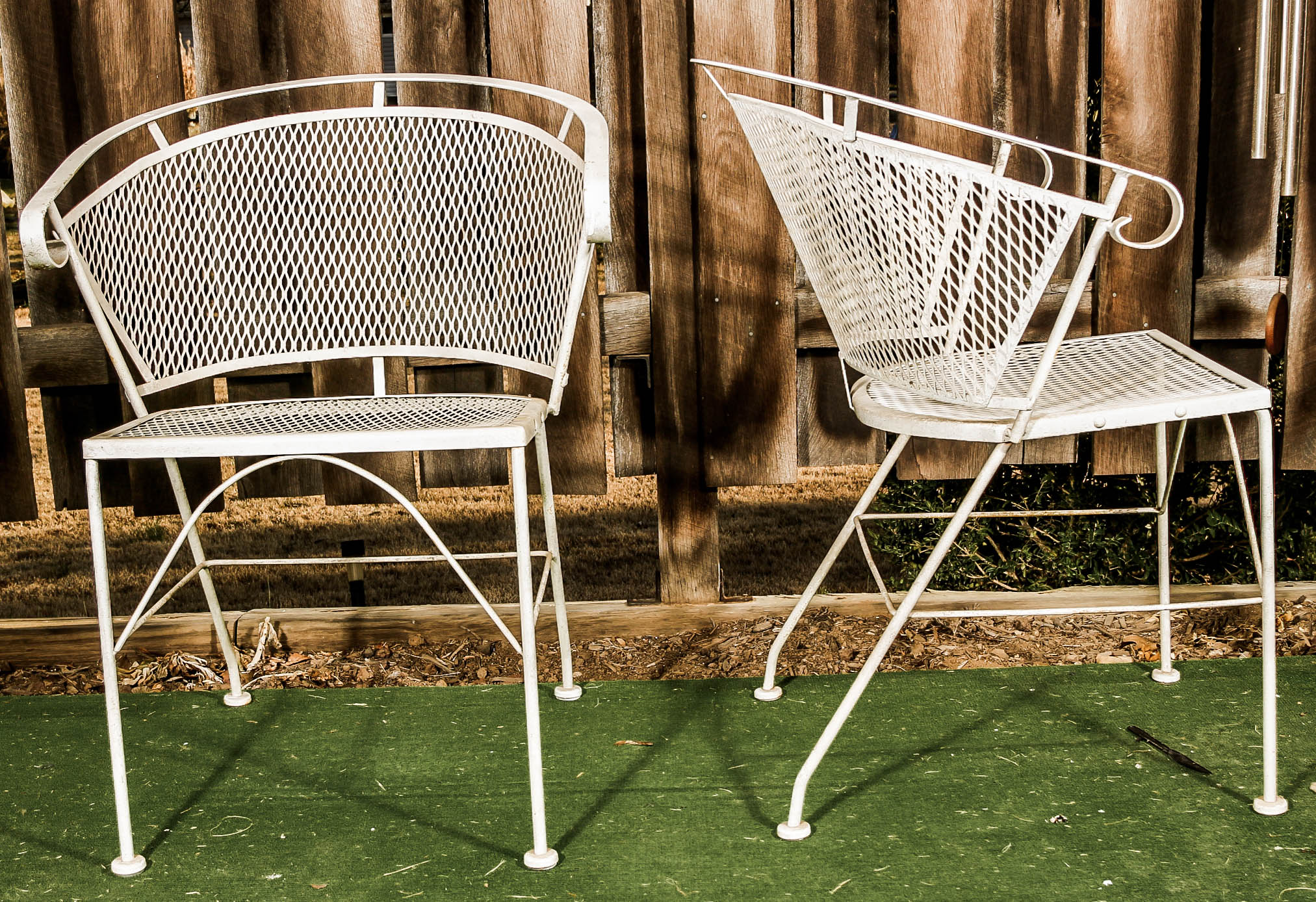 White Metal Patio Table with Four Chairs EBTH