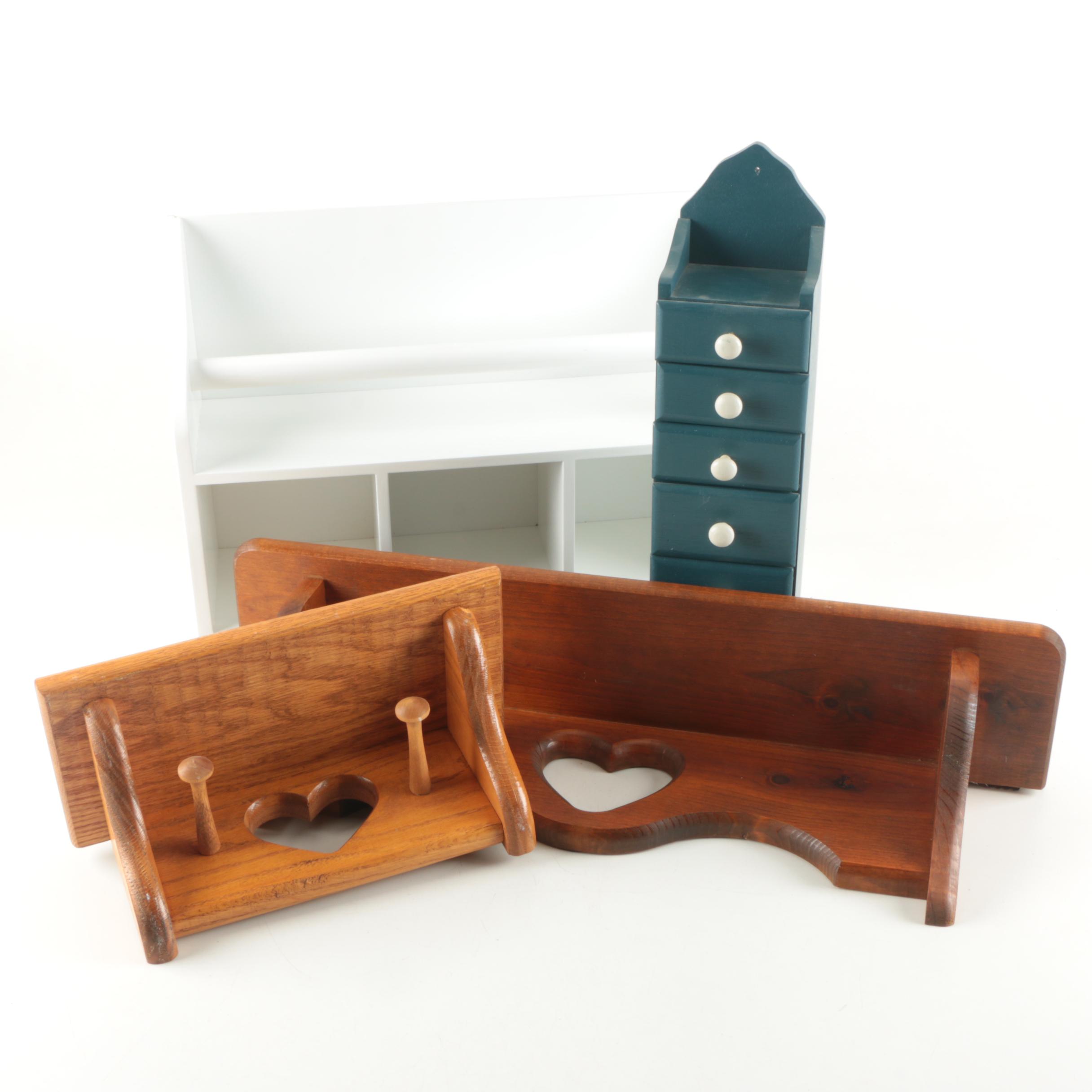 Assortment of Small Decorative Shelves EBTH