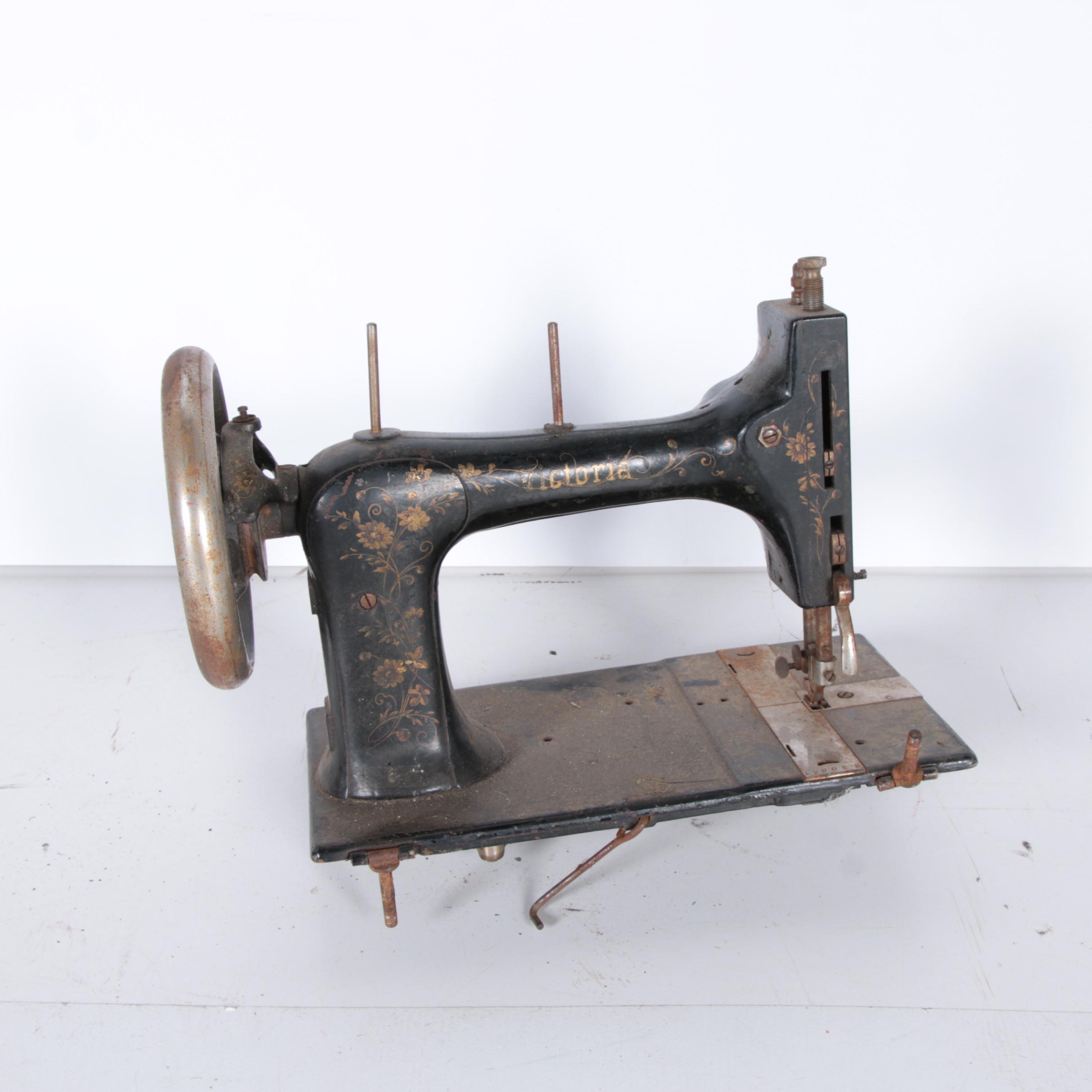 Antique Victoria Sewing Machine EBTH