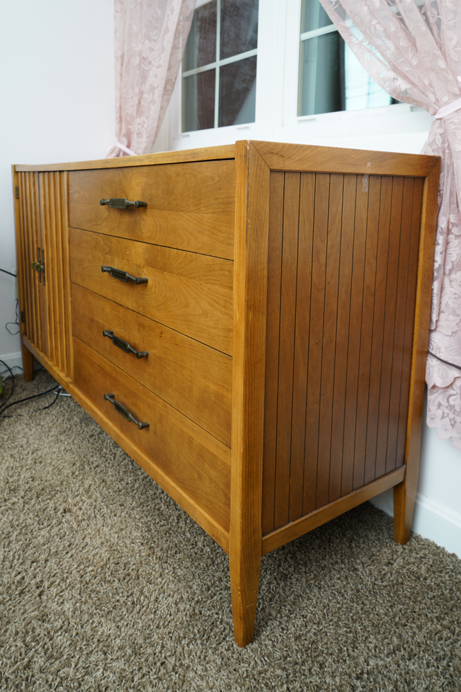 Mid Century Modern "DinaSett" Buffet by Keller EBTH