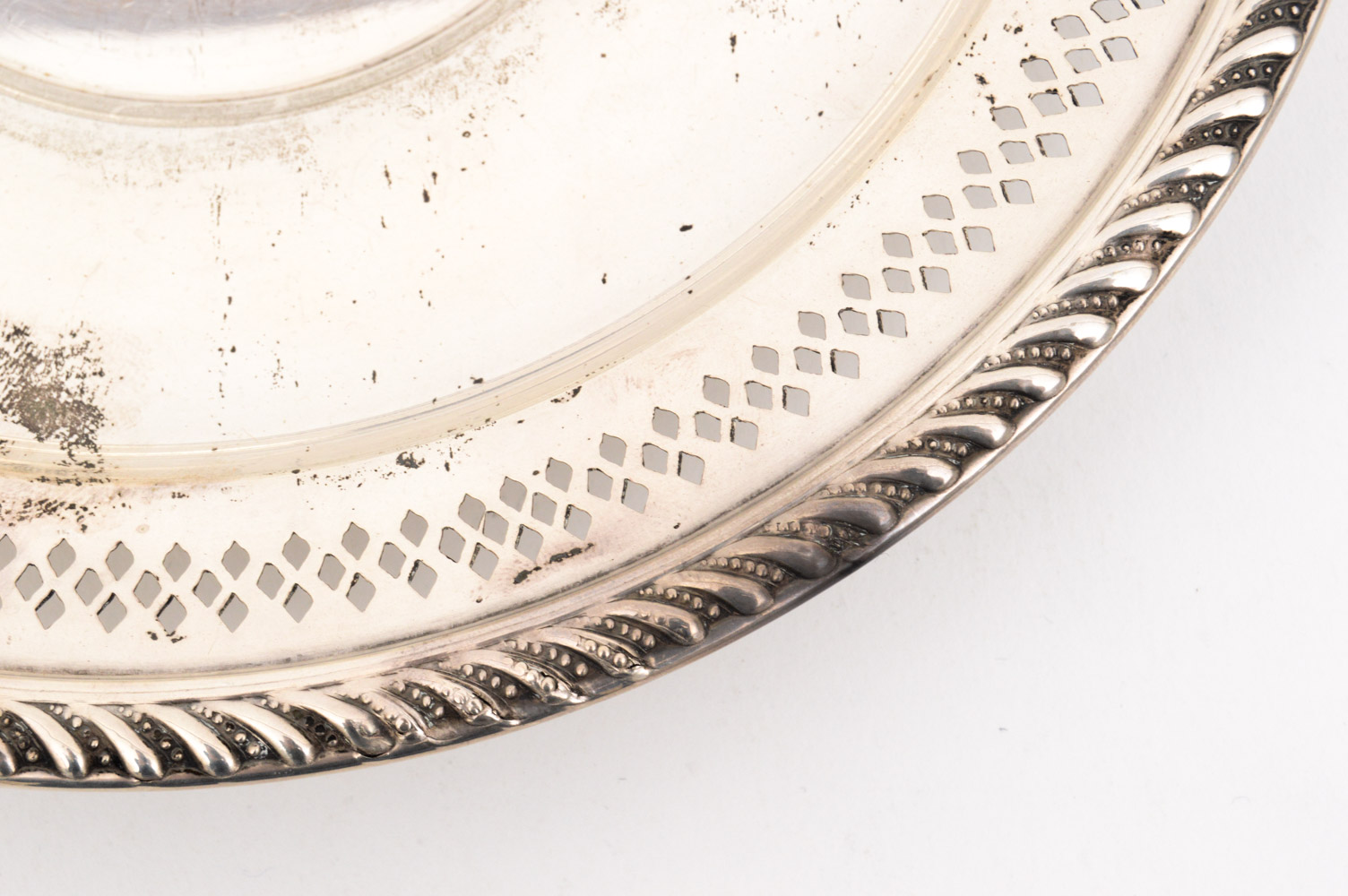 Sterling Silver Serveware Featuring Watrous Mfg. Co. Shaker Set EBTH