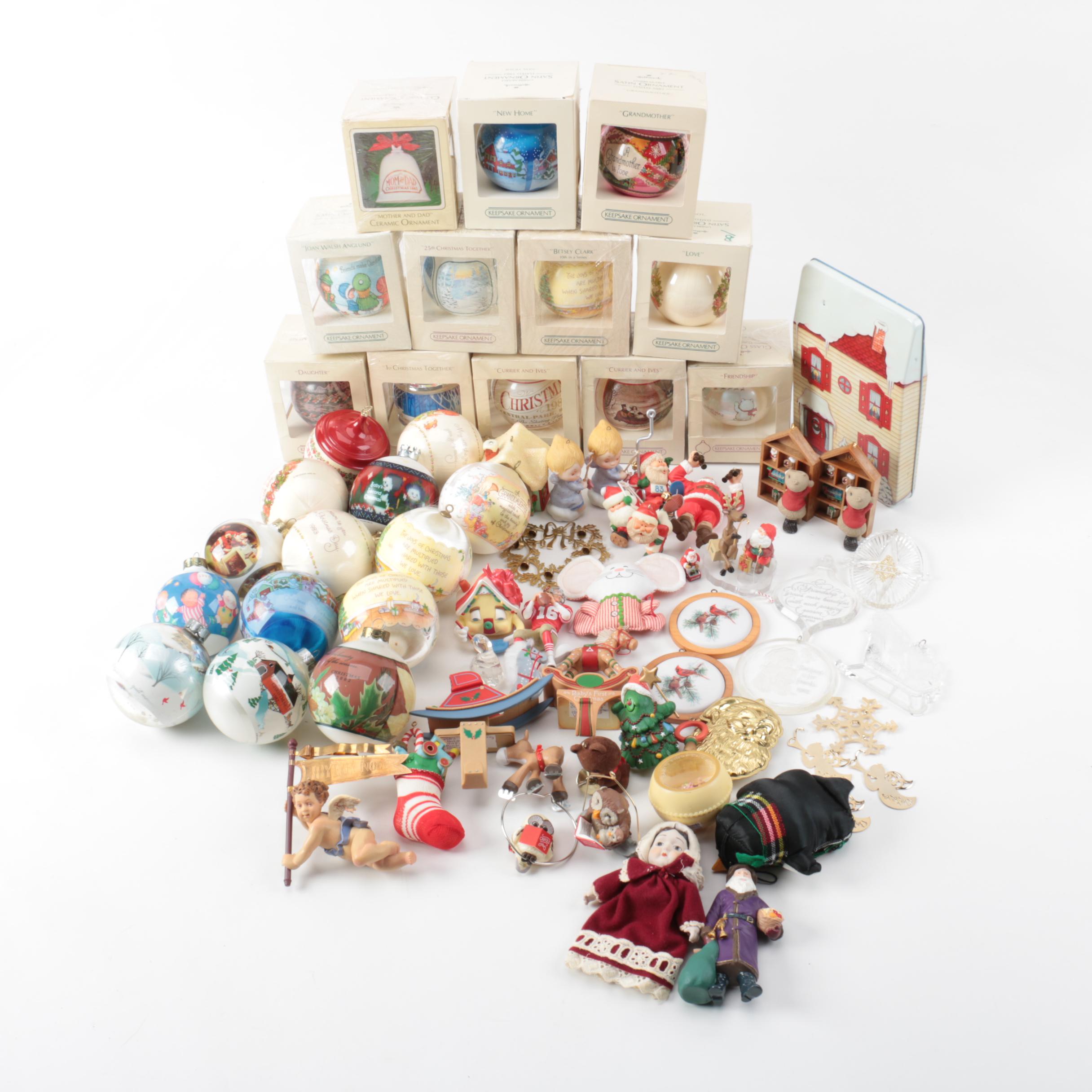 Hallmark Keepsake Christmas Ornaments : EBTH