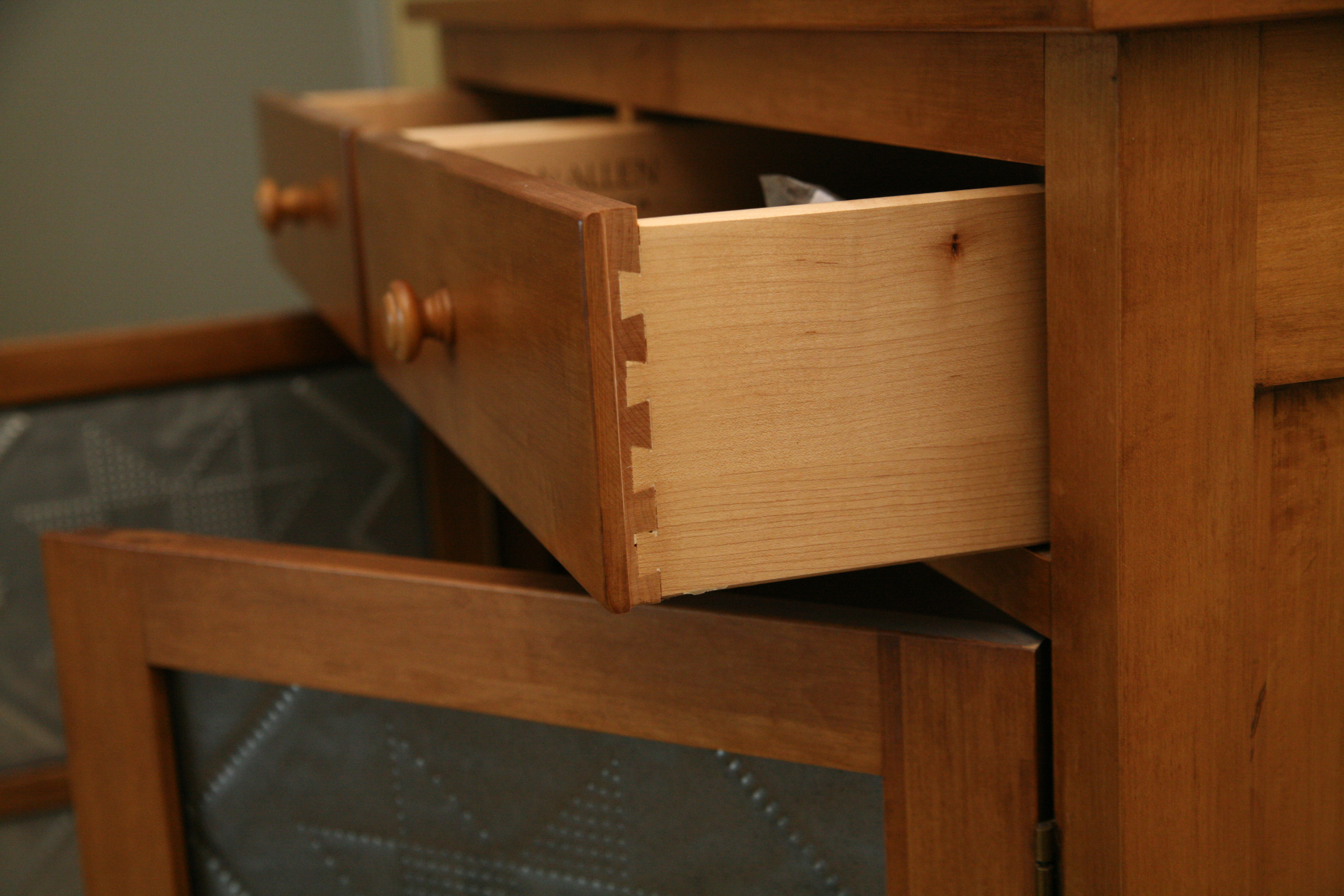 Ethan Allen Cherry Veneered Pie Safe EBTH