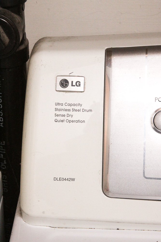 LG FrontLoading Washer and Dryer Set EBTH