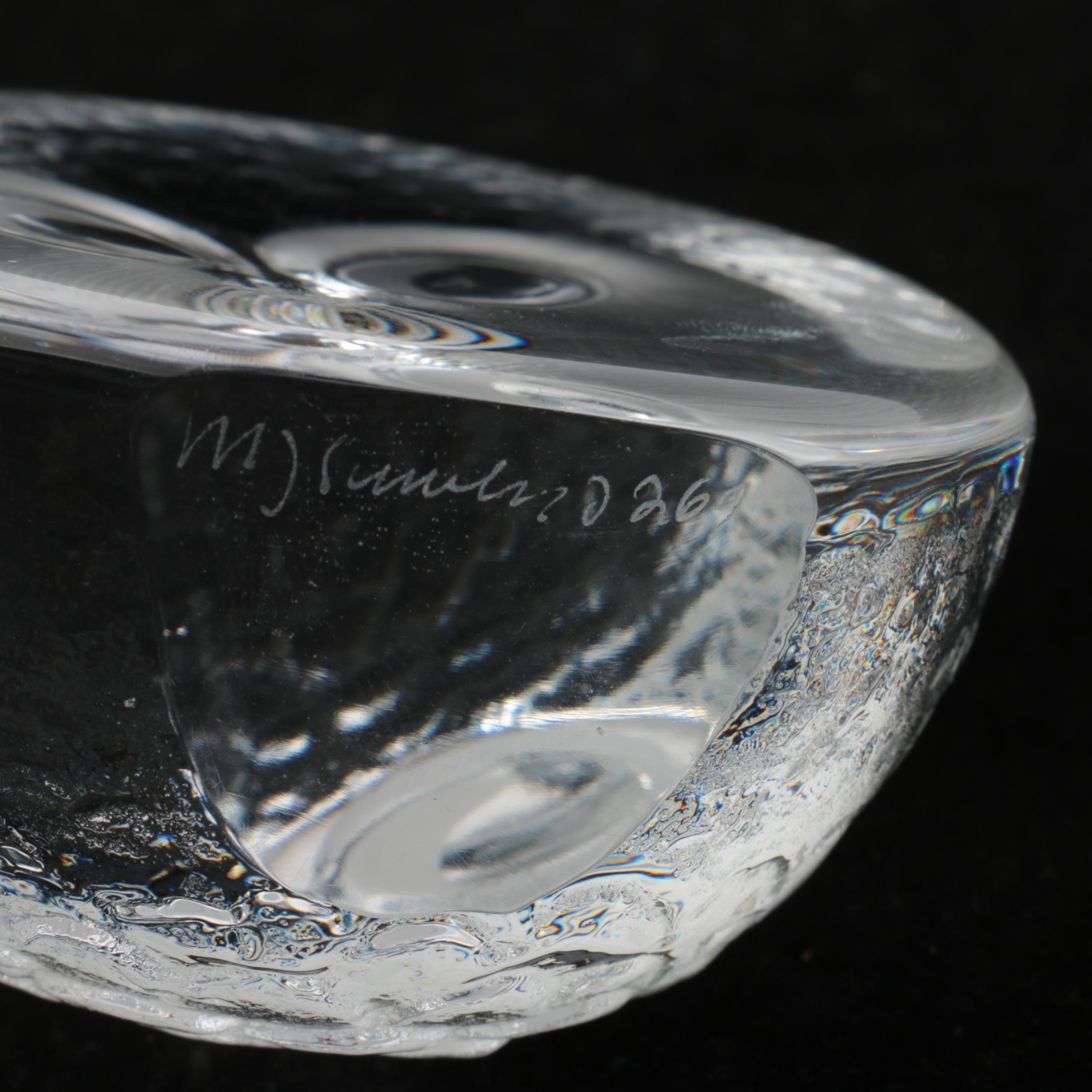 Mats Jonasson Signed Swedish Crystal Owl Paperweight | EBTH