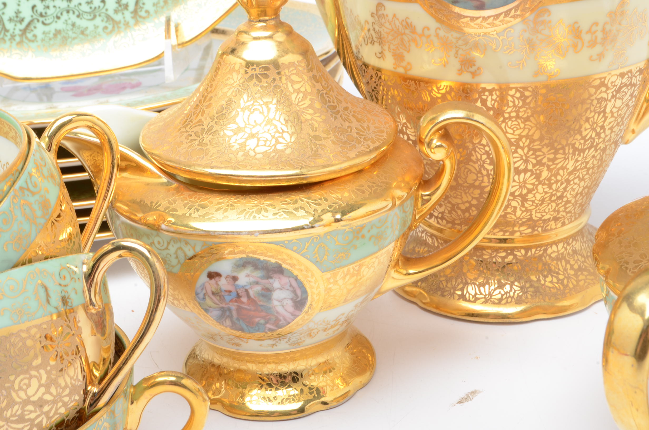 Collection of Le Mieux China | EBTH