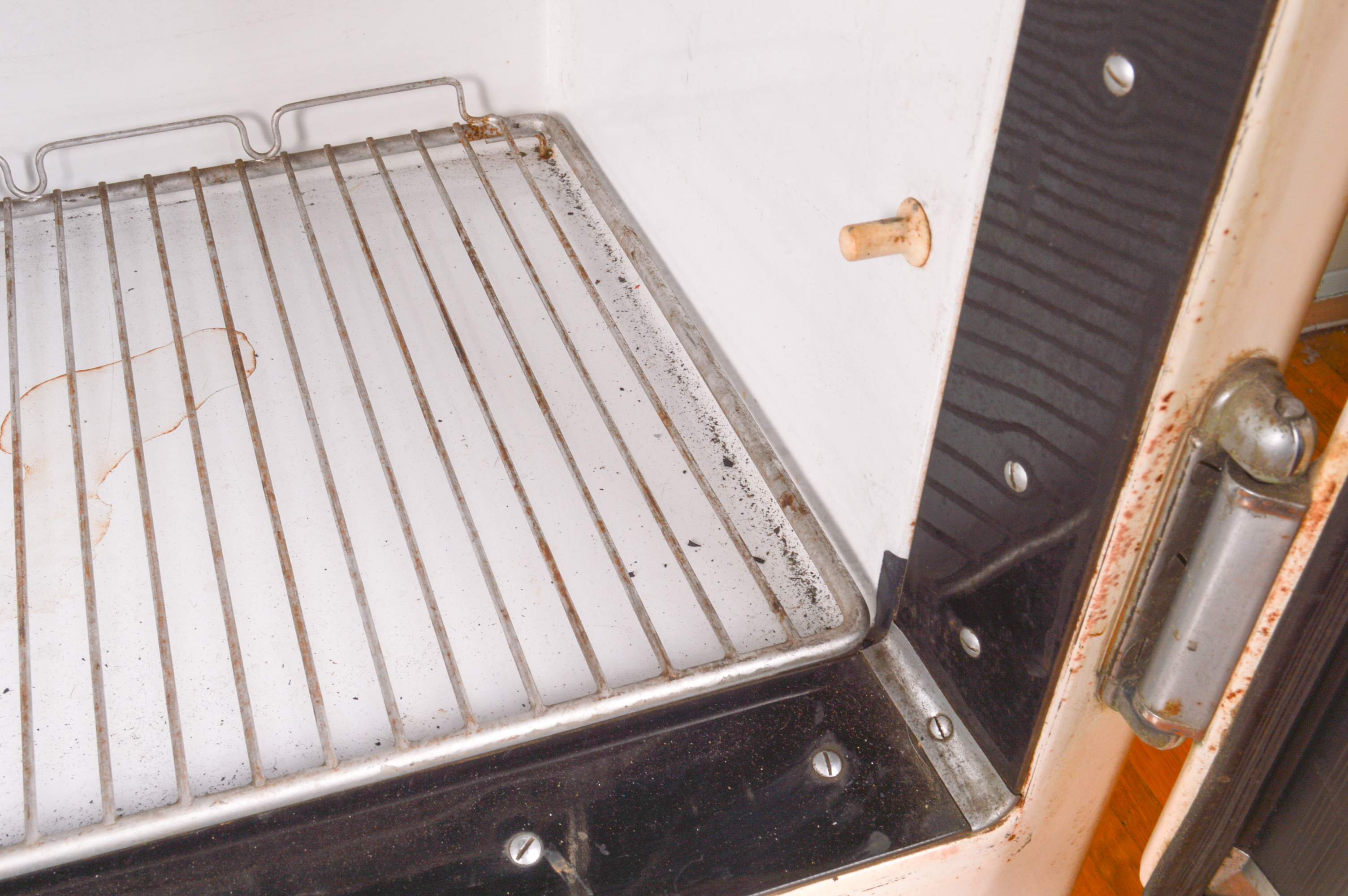 1930s Frigidaire by General Motors Refrigerator | EBTH