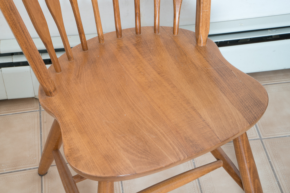 Traditional Oak Dining Table with Six Windsor Style Chairs EBTH