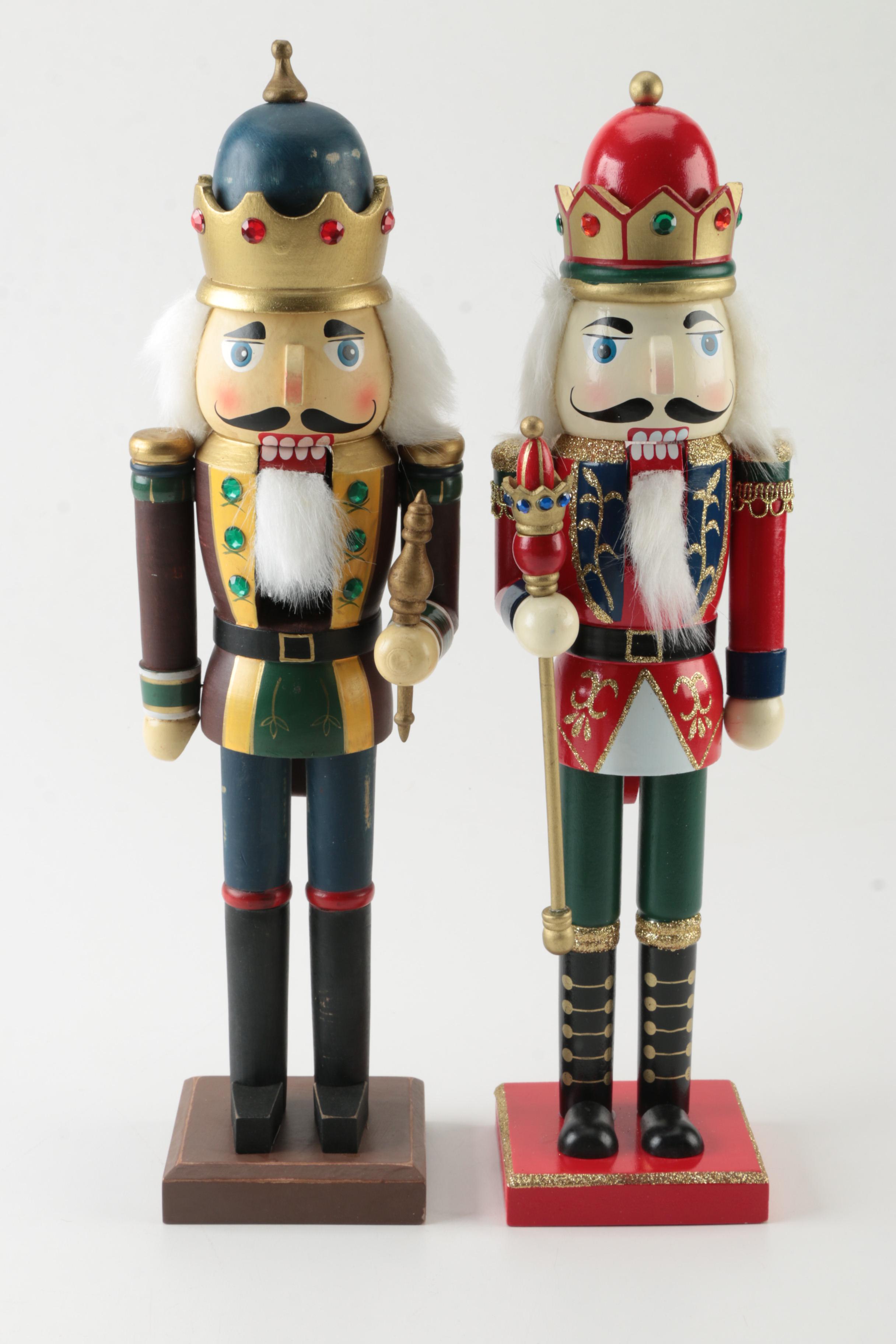 Nutcrackers Tall and Small EBTH