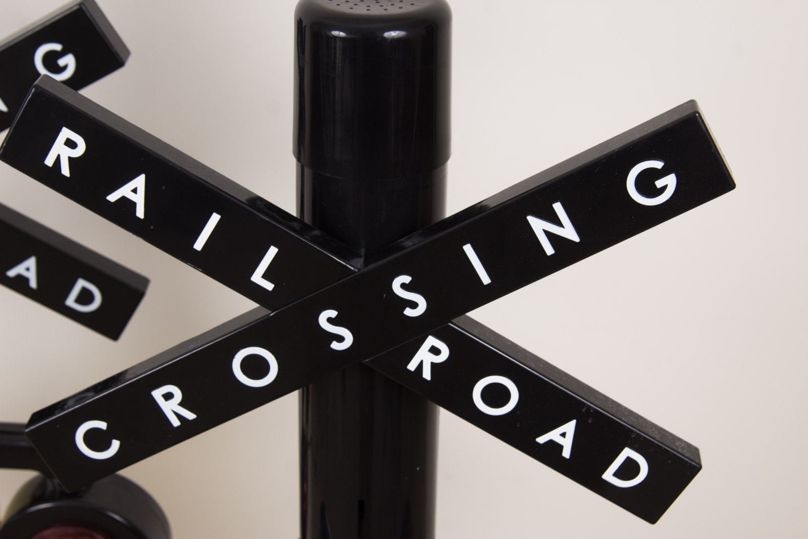 Lionel Railroad Crossing Coin Banks EBTH