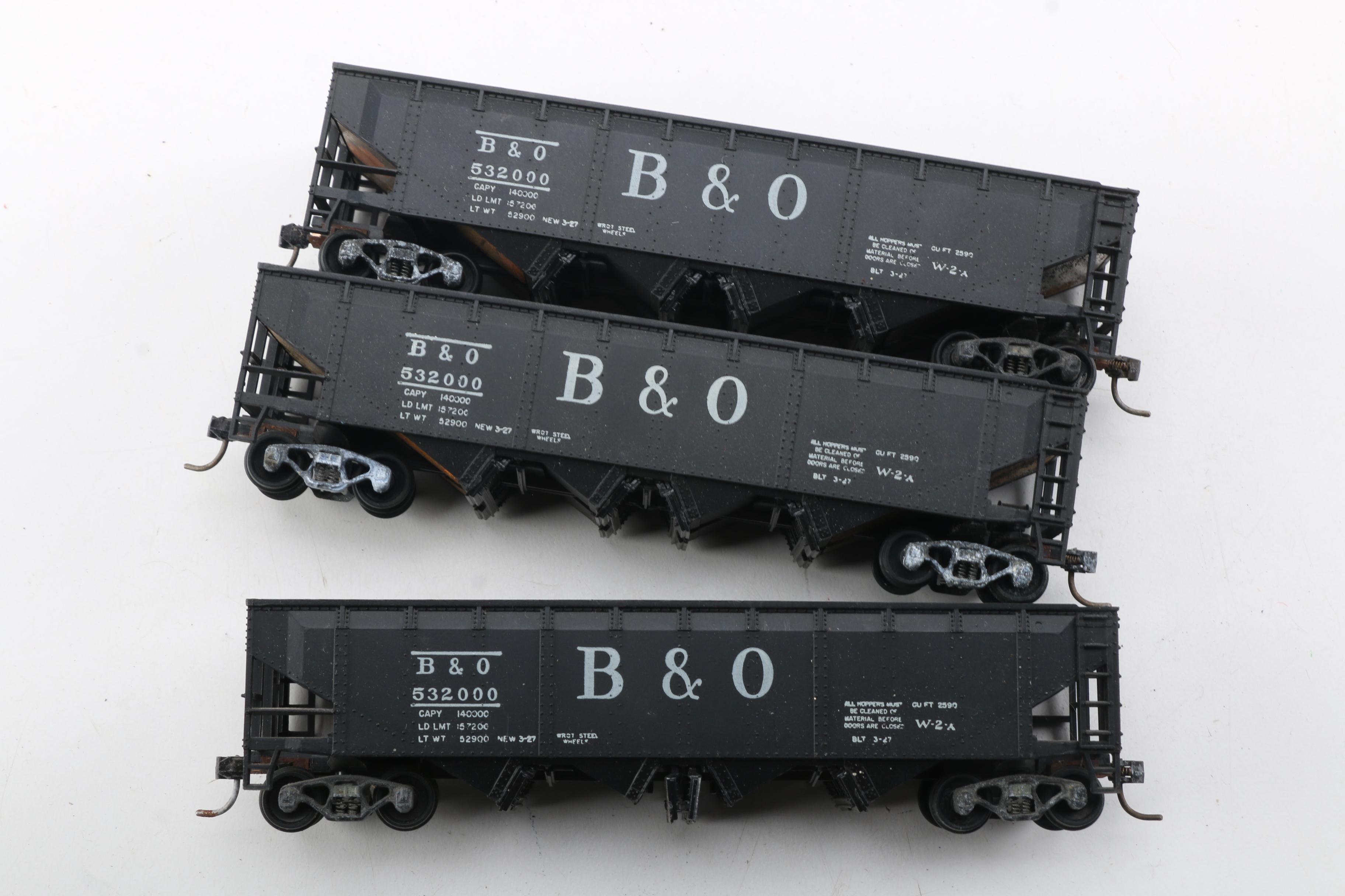 HO Scale Freight Cars and Diesel Engines : EBTH