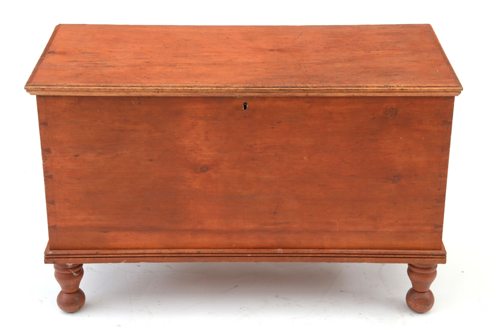 Antique Pine Dovetail Blanket Chest EBTH