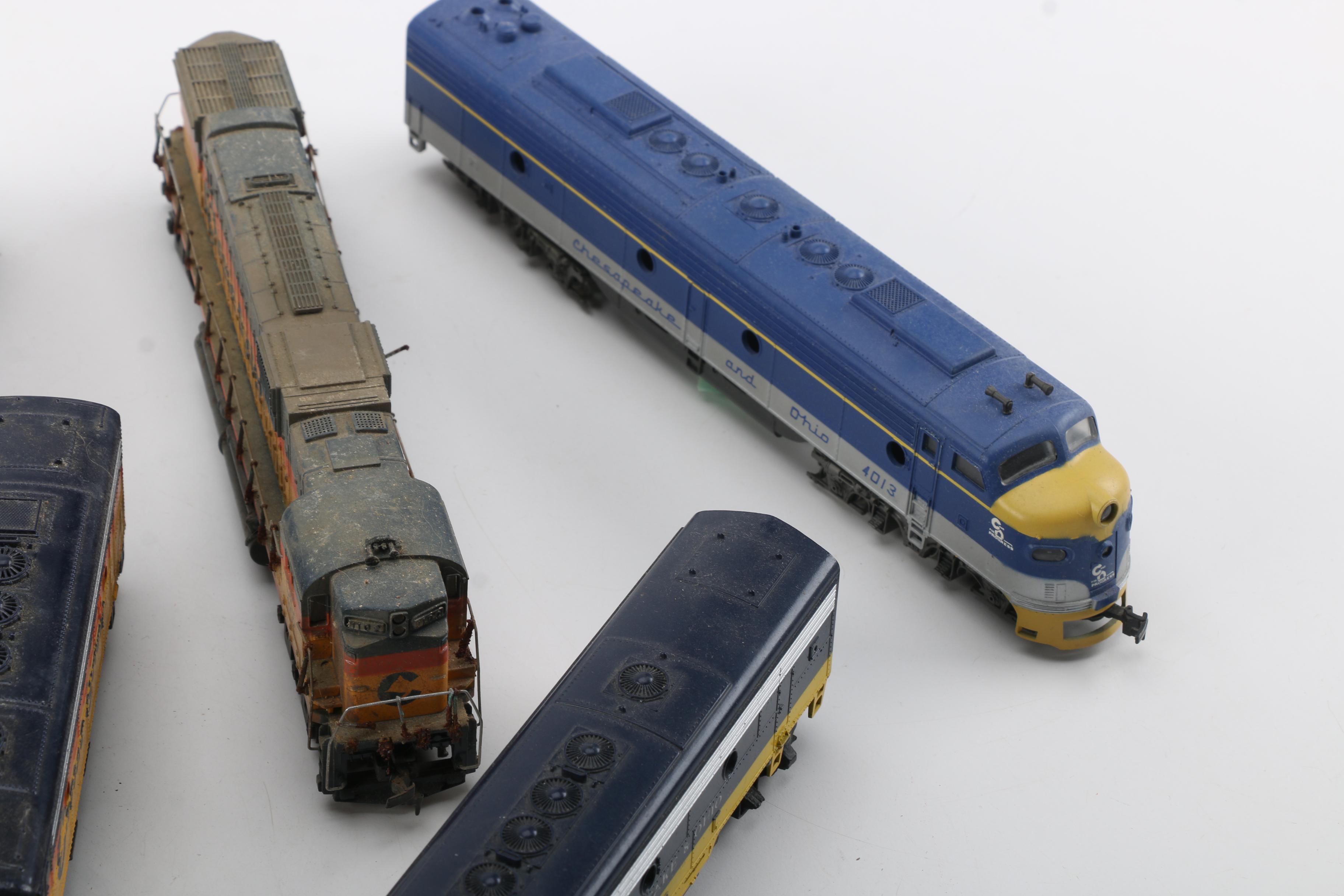 HO Scale Chesapeake and Ohio Passenger Trains and Diesel Engines EBTH