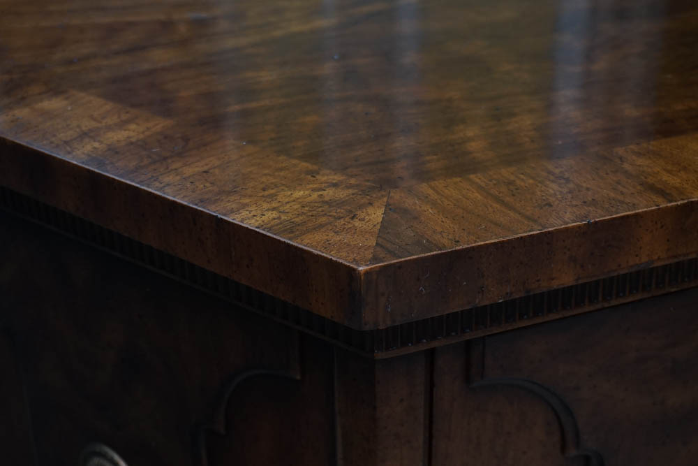 Traditional Style Accent Table EBTH