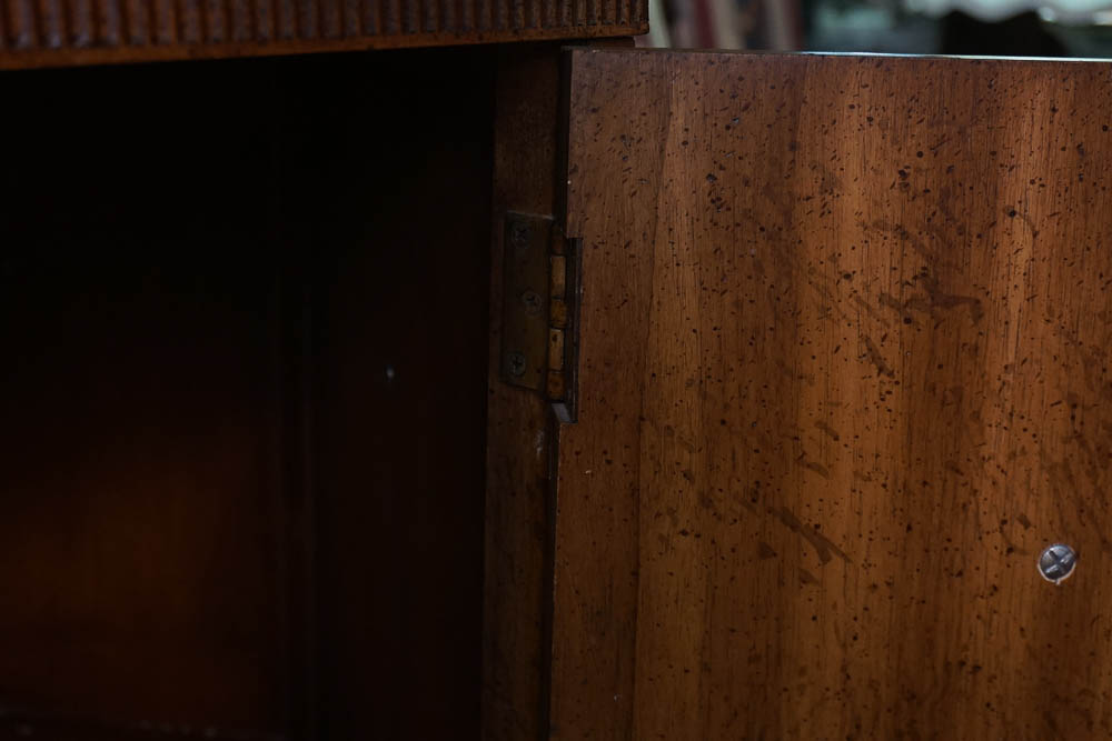 Traditional Style Accent Table EBTH