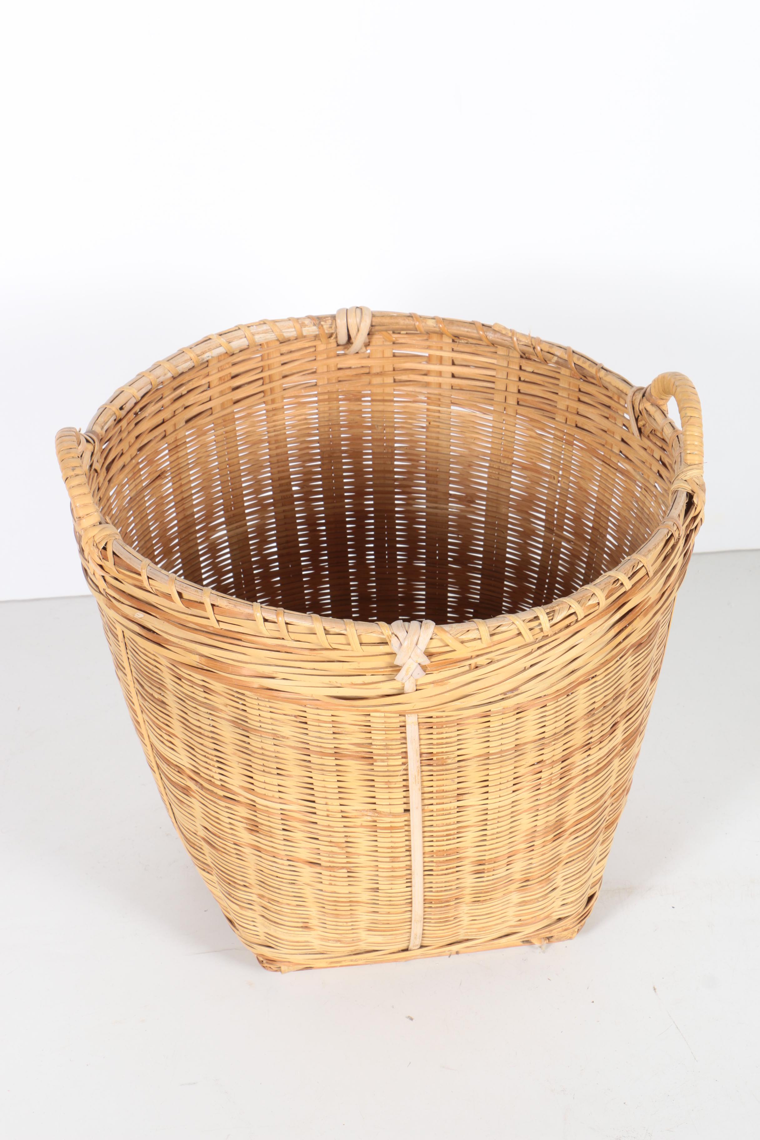 Baskets with an "L.L. Bean by Mountain Trails Basket" EBTH