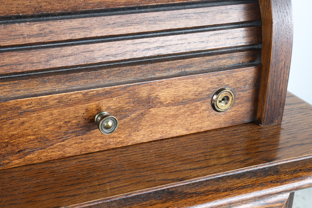 Broyhill Oak RollTop Desk EBTH