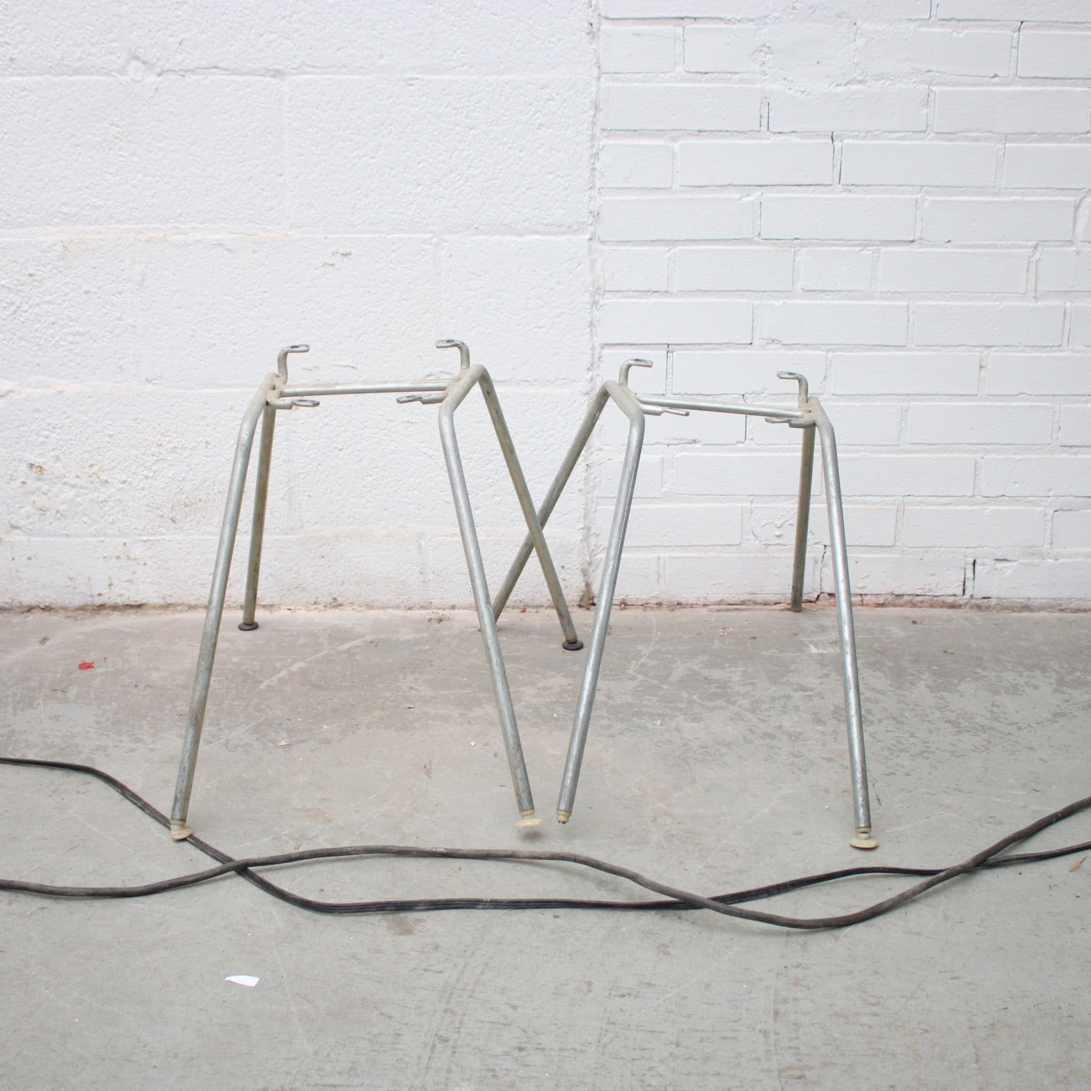 Vintage Herman Miller Shell Chair Style Metal Chair Frames EBTH