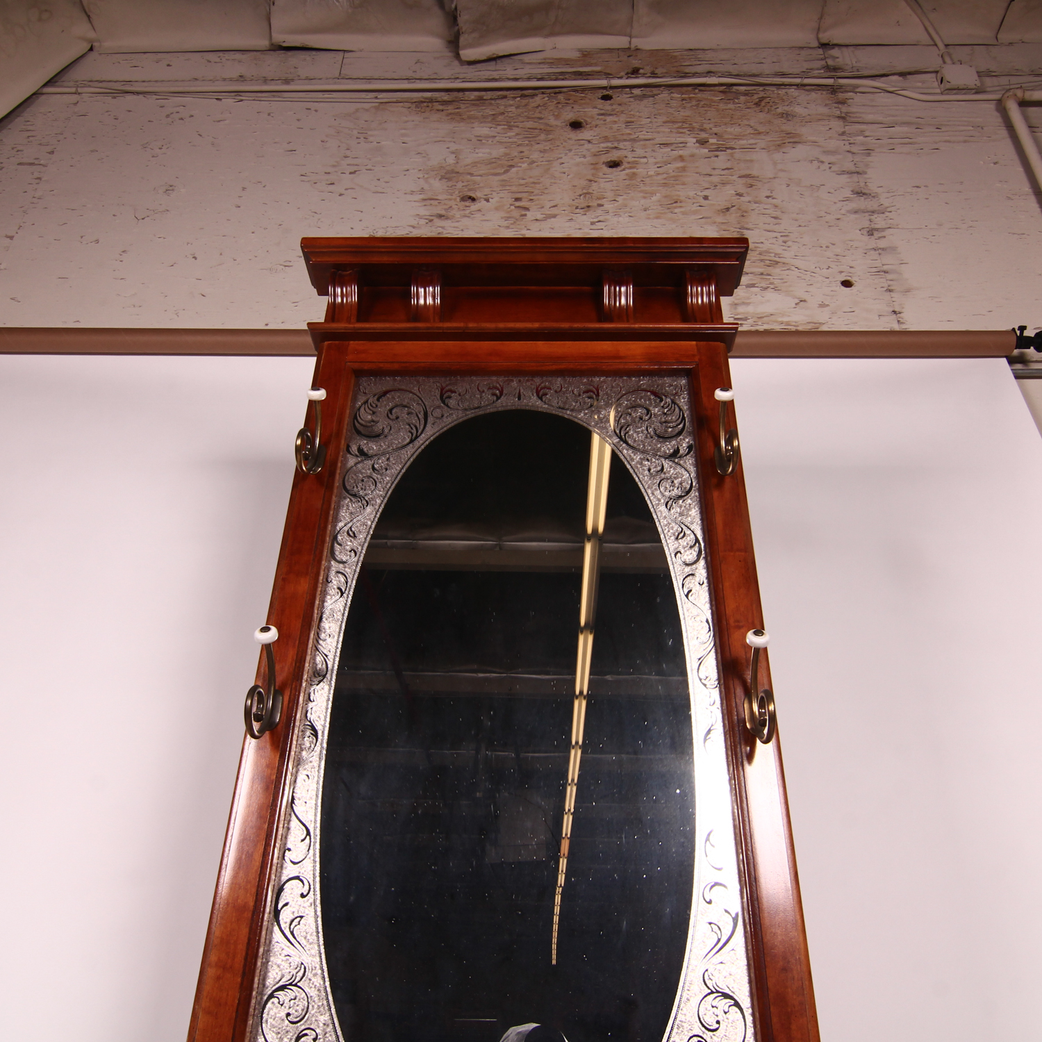 Victorian Style Hall Tree by Pulaski Furniture EBTH