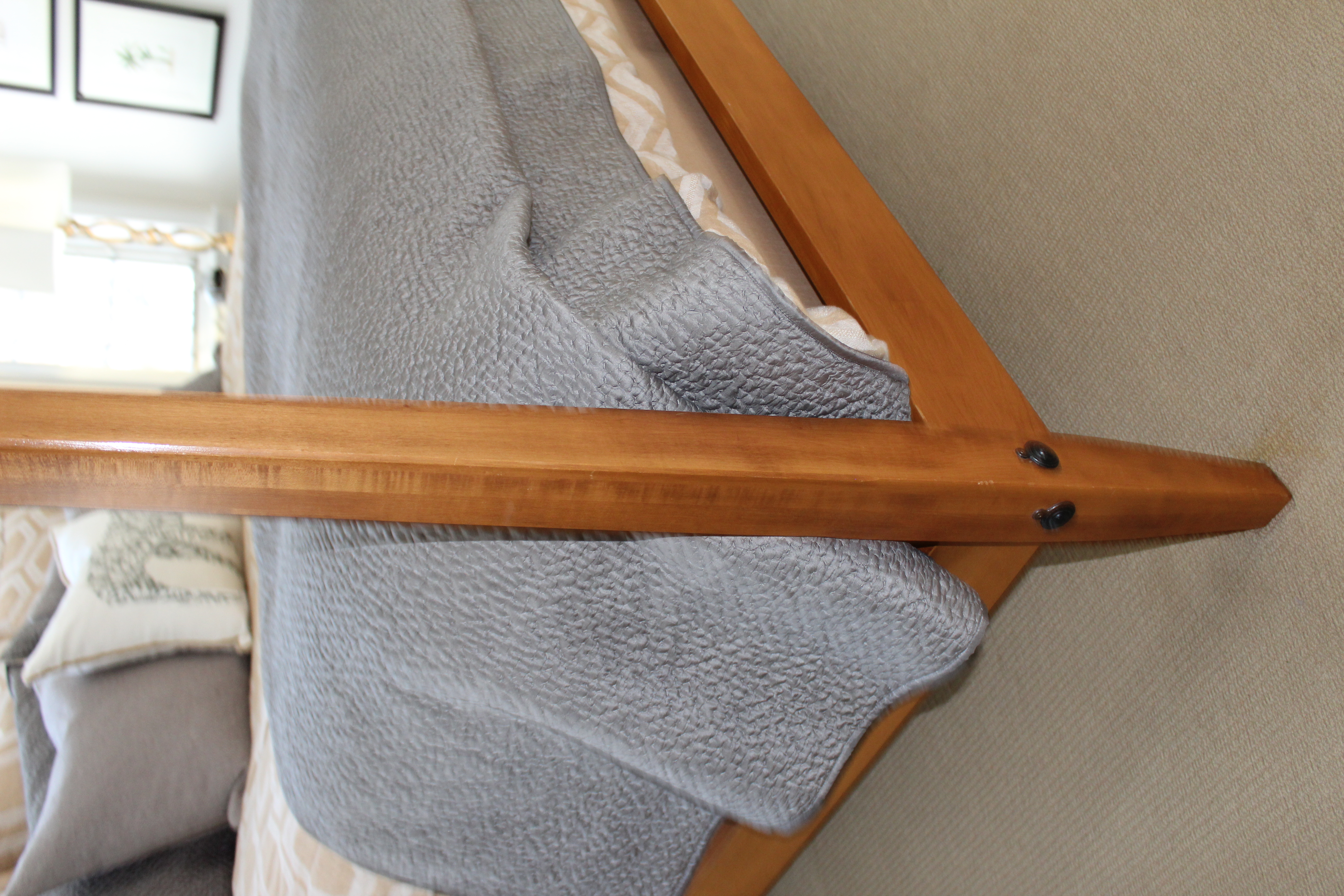 "Barrett" King Size Pencil Poster Bed Frame by Ethan Allen EBTH