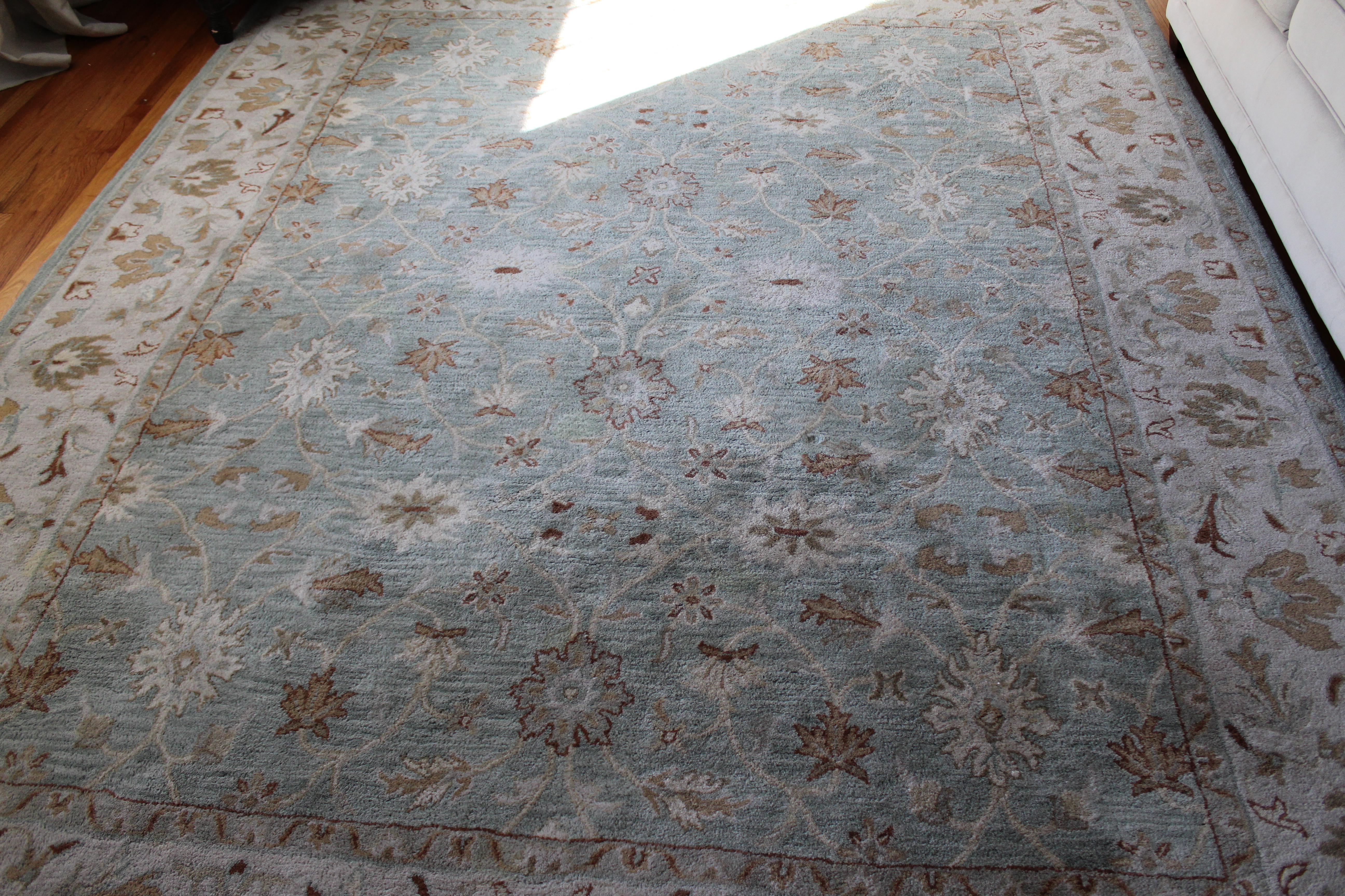 Pottery Barn "Malika Persian" Wool Area Rug EBTH