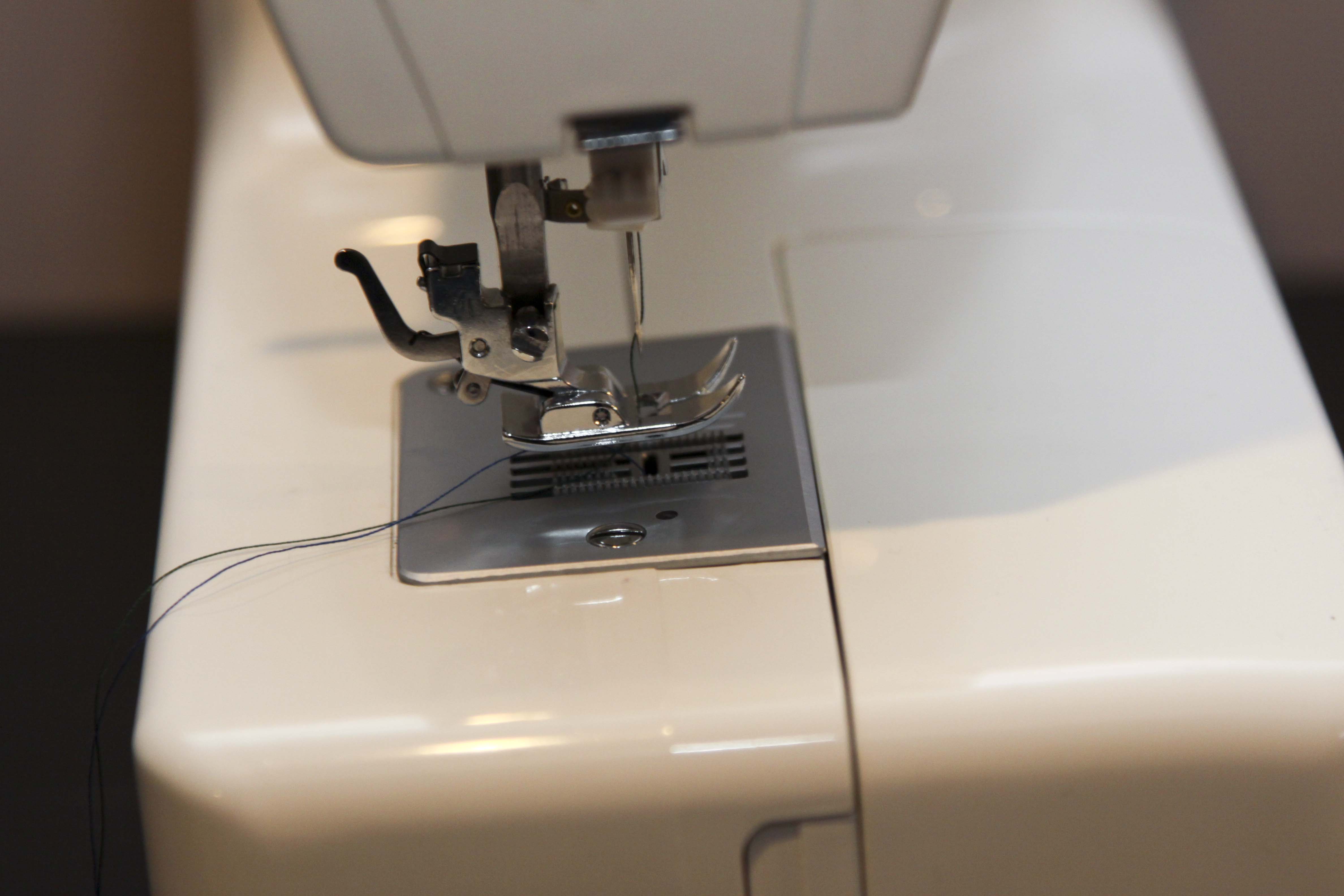 Singer Sewing Machine Model 1120 EBTH