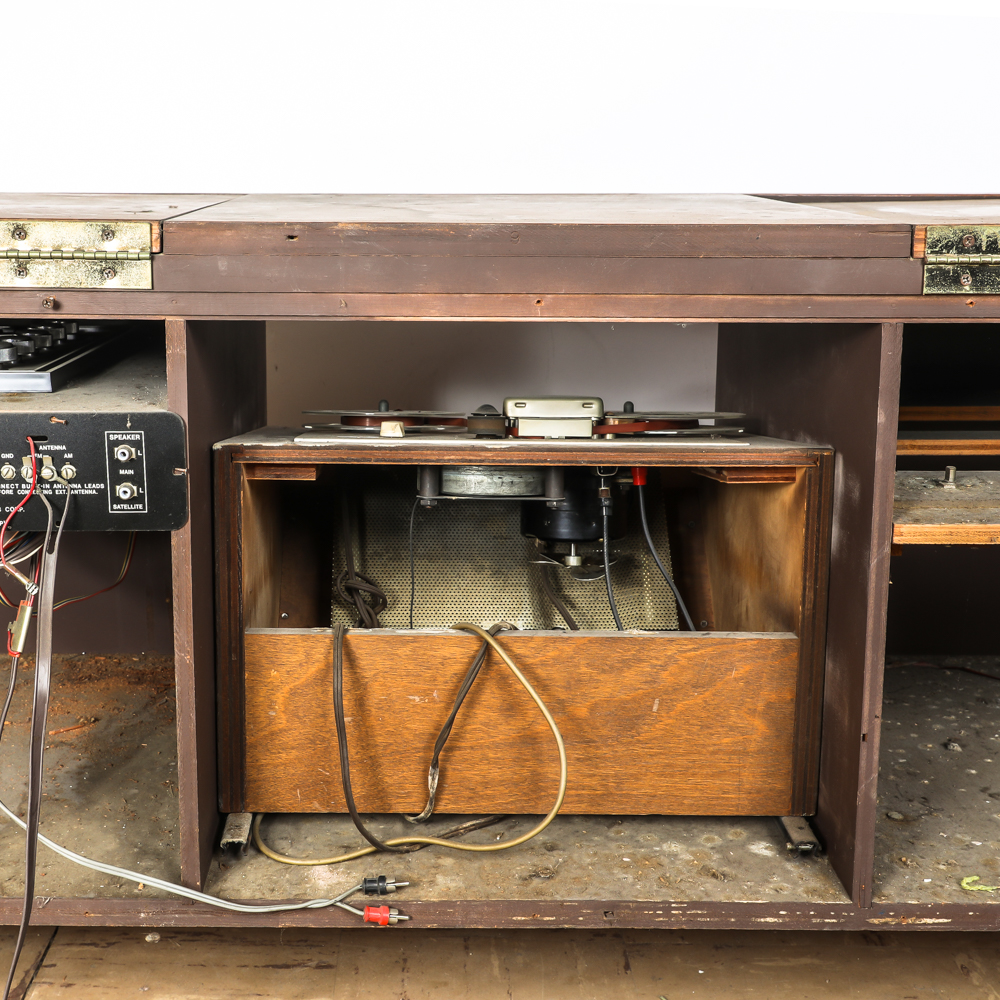 desktopr radio console rack