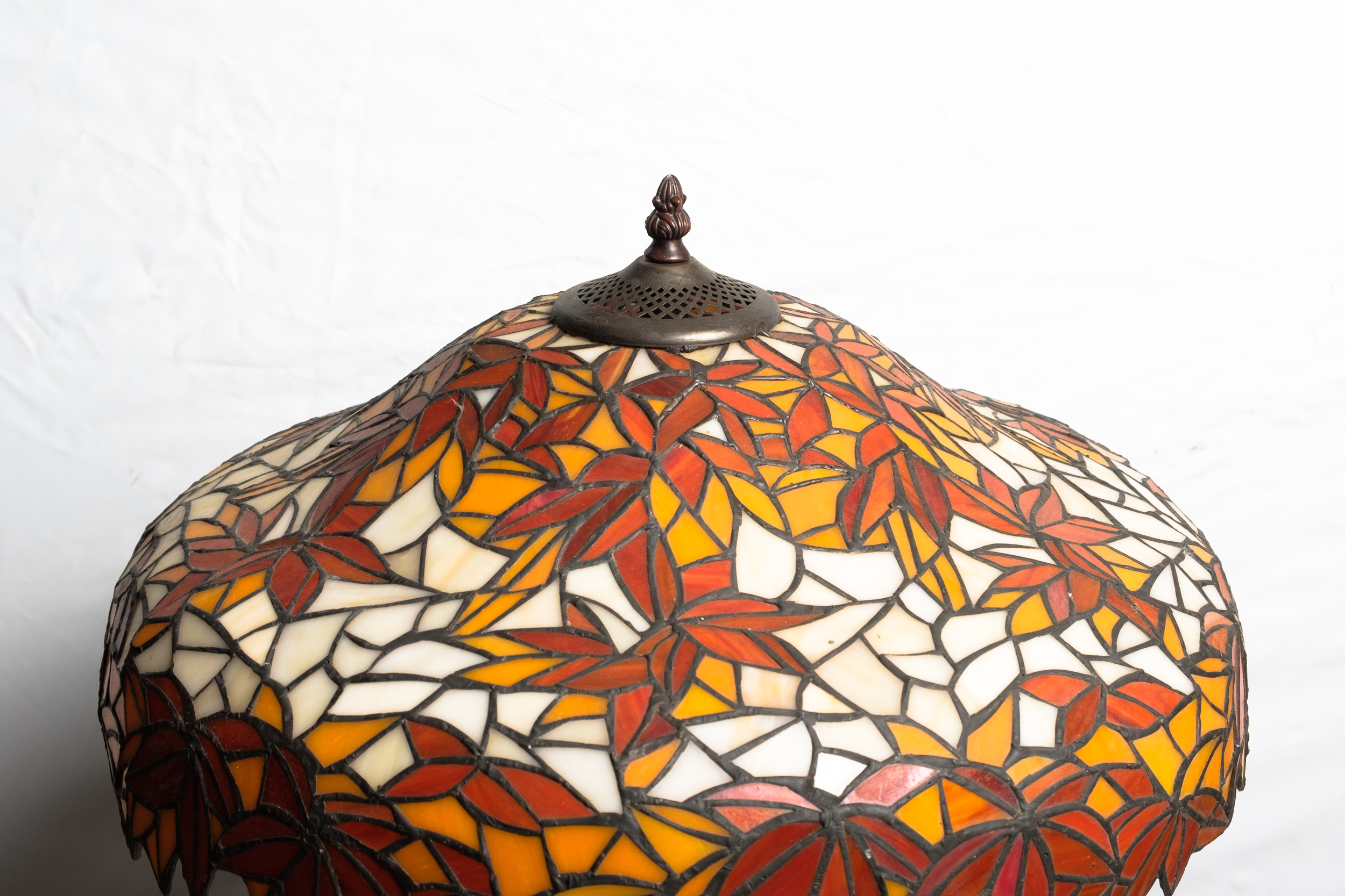 Tiffany Style Stained Glass Tree Lamp with Metal Base EBTH