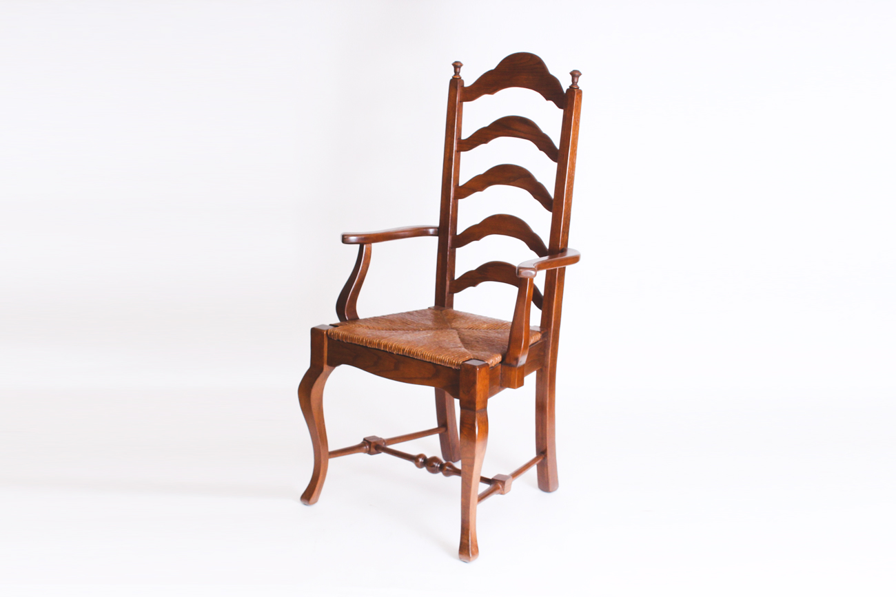 Early American Style Oak Dining Table and Chairs EBTH