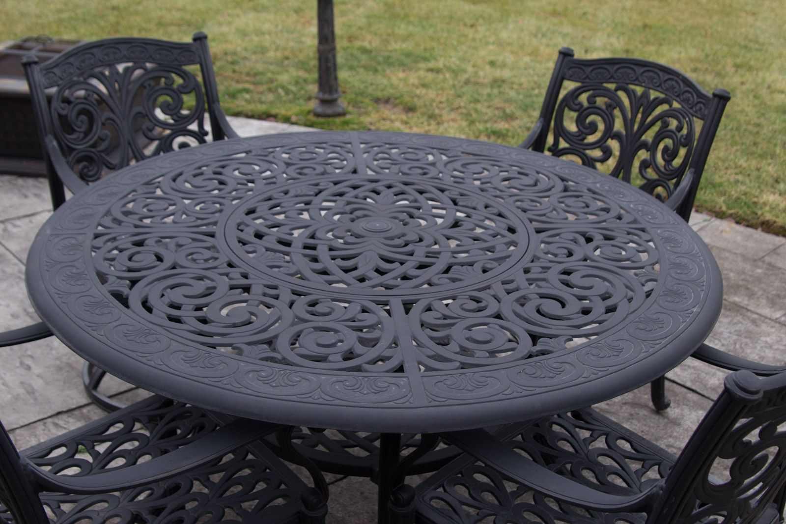 Hanamint Patio Dining Table & Chairs EBTH