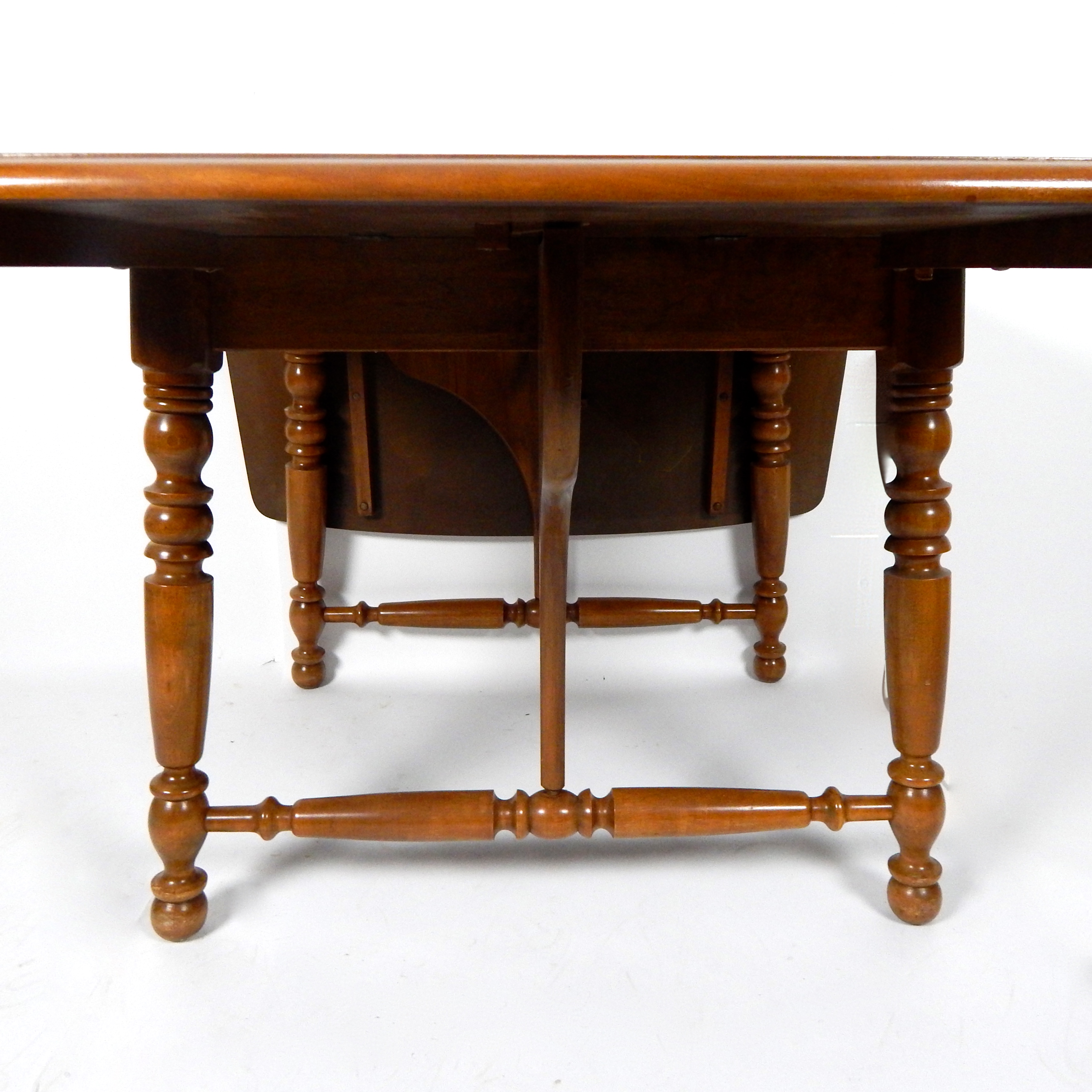 Rockport Maple DropLeaf Table and Chairs EBTH