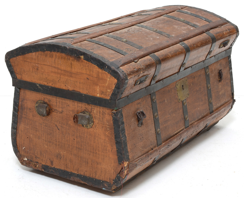 Antique Jenny Lind Trunk EBTH