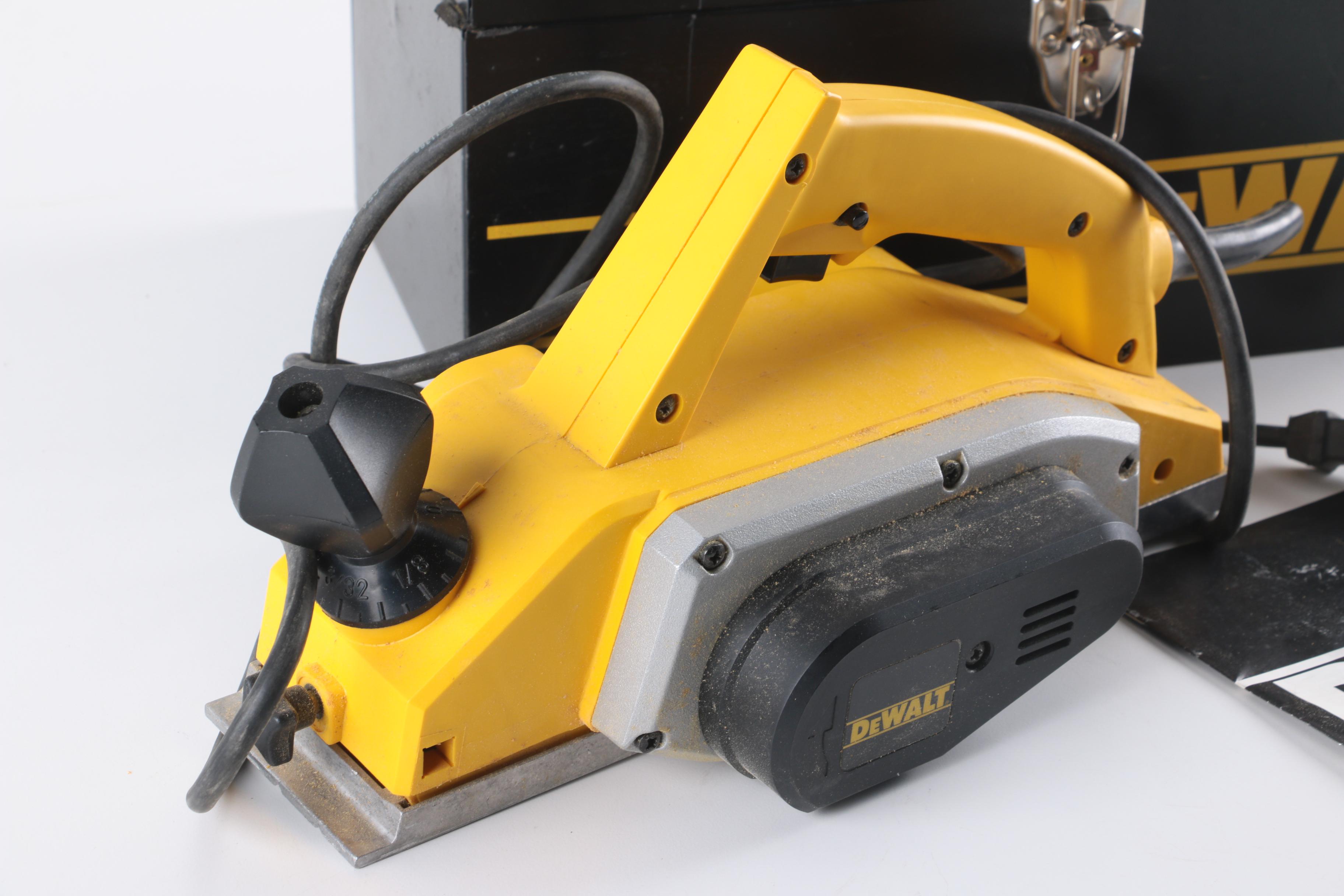 DeWalt DW675 31/8" Planer with Accessories EBTH