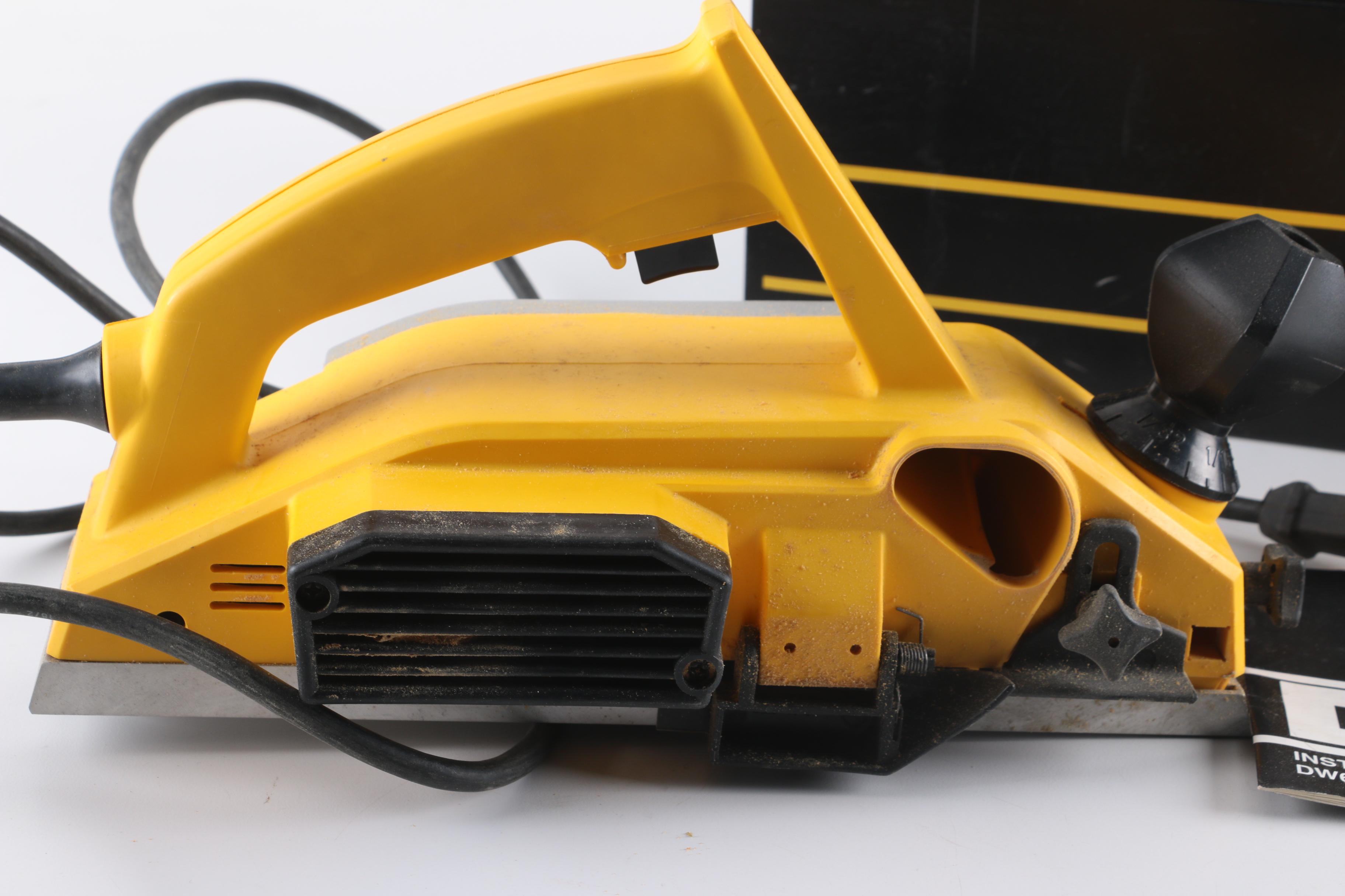 DeWalt DW675 31/8" Planer with Accessories EBTH