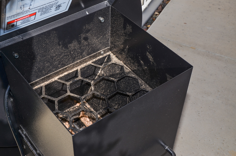 Traeger "Renegade Elite" Model TFB38TCAWood Pellet Grill EBTH