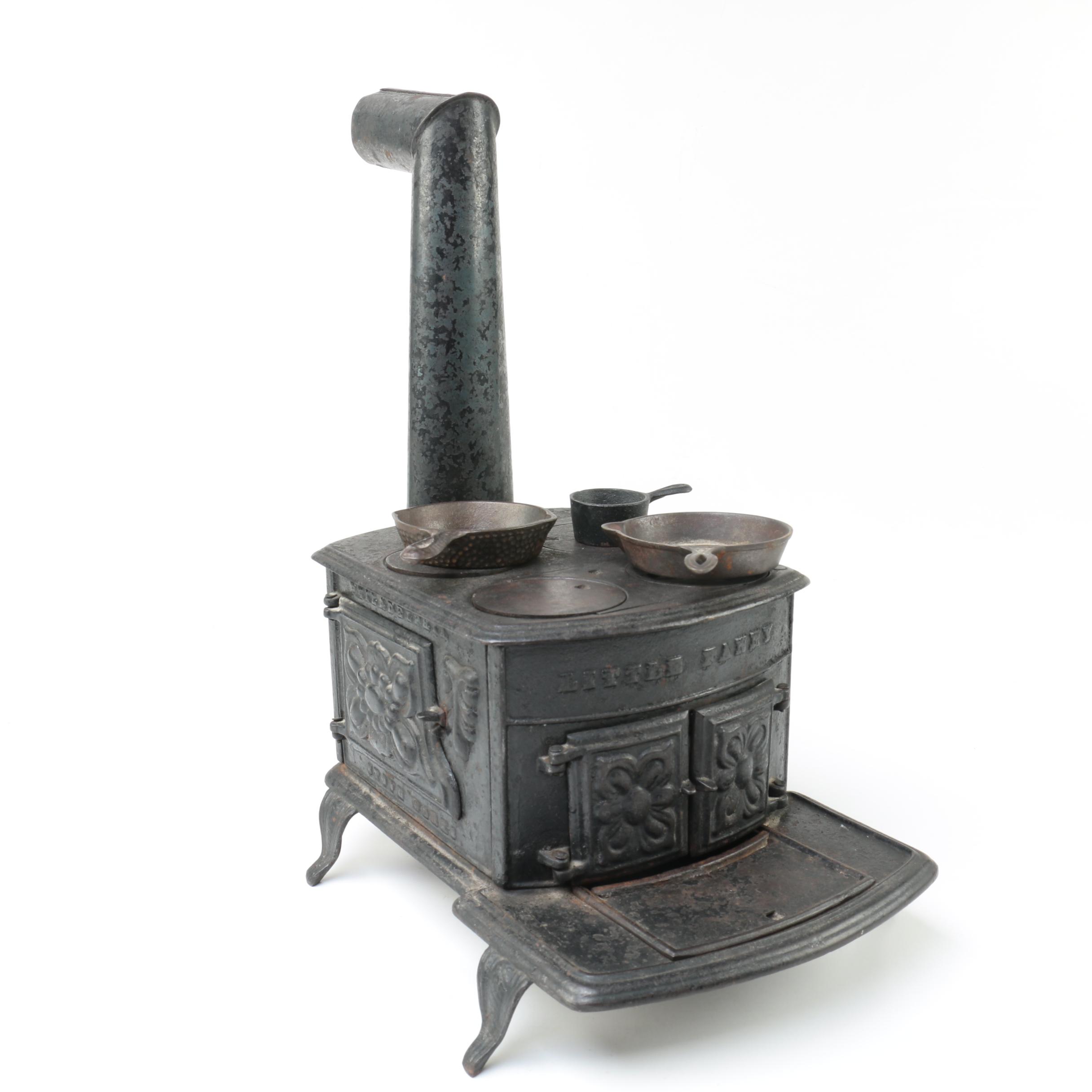 Late 1800s Adams, Peckover & Co. "Little Fanny" Cast Iron Sample Stove EBTH